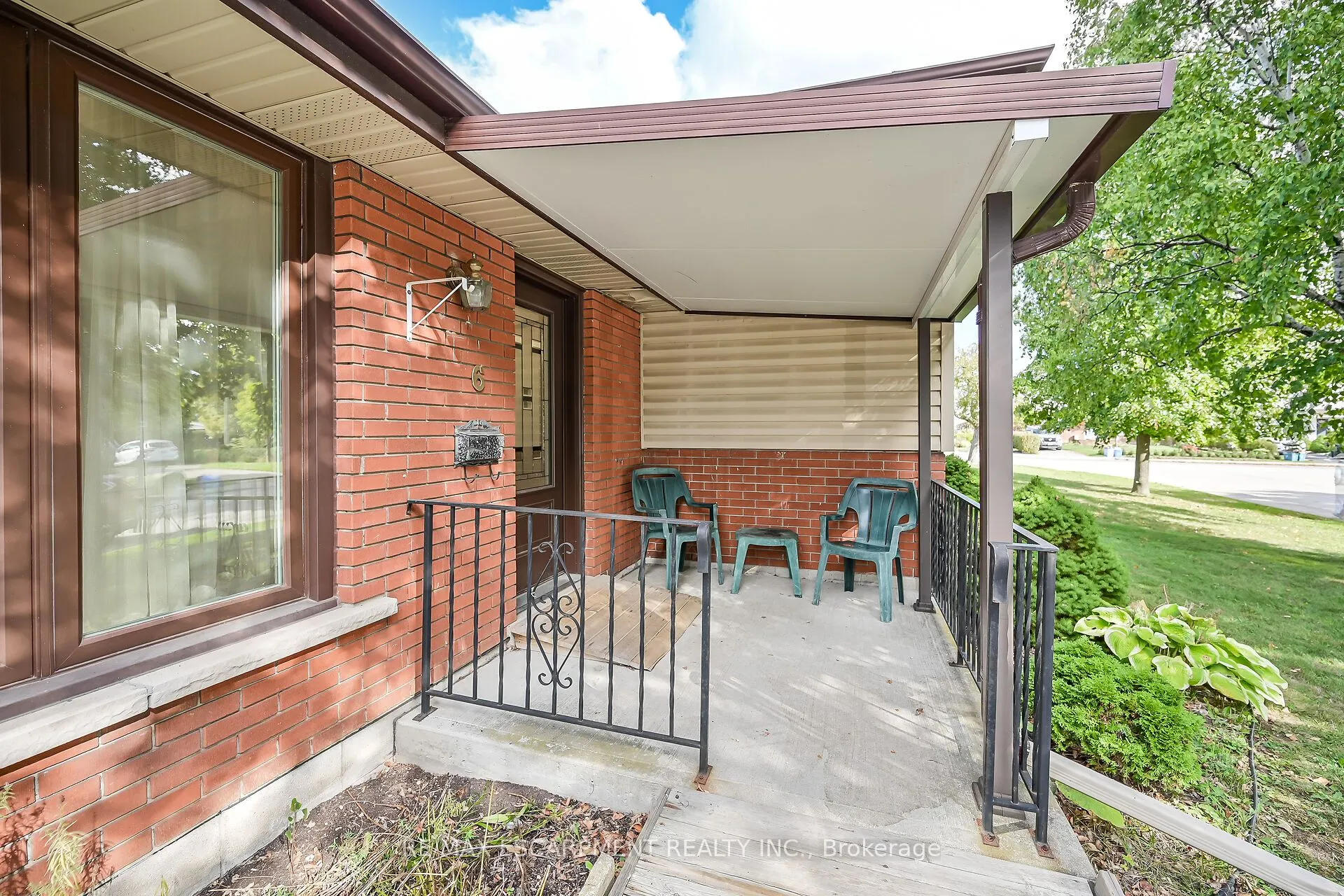 6 Kirkland Avenue