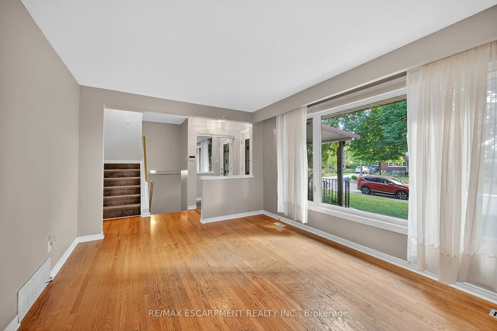 6 Kirkland Avenue