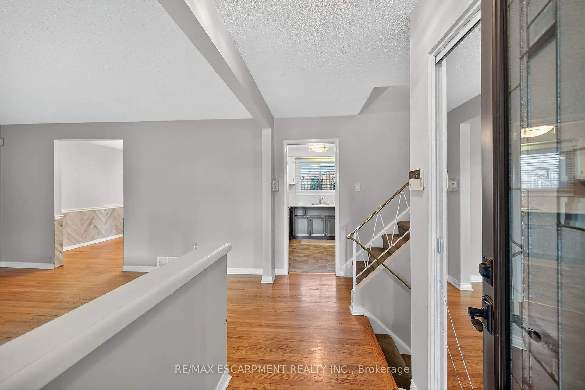 6 Kirkland Avenue