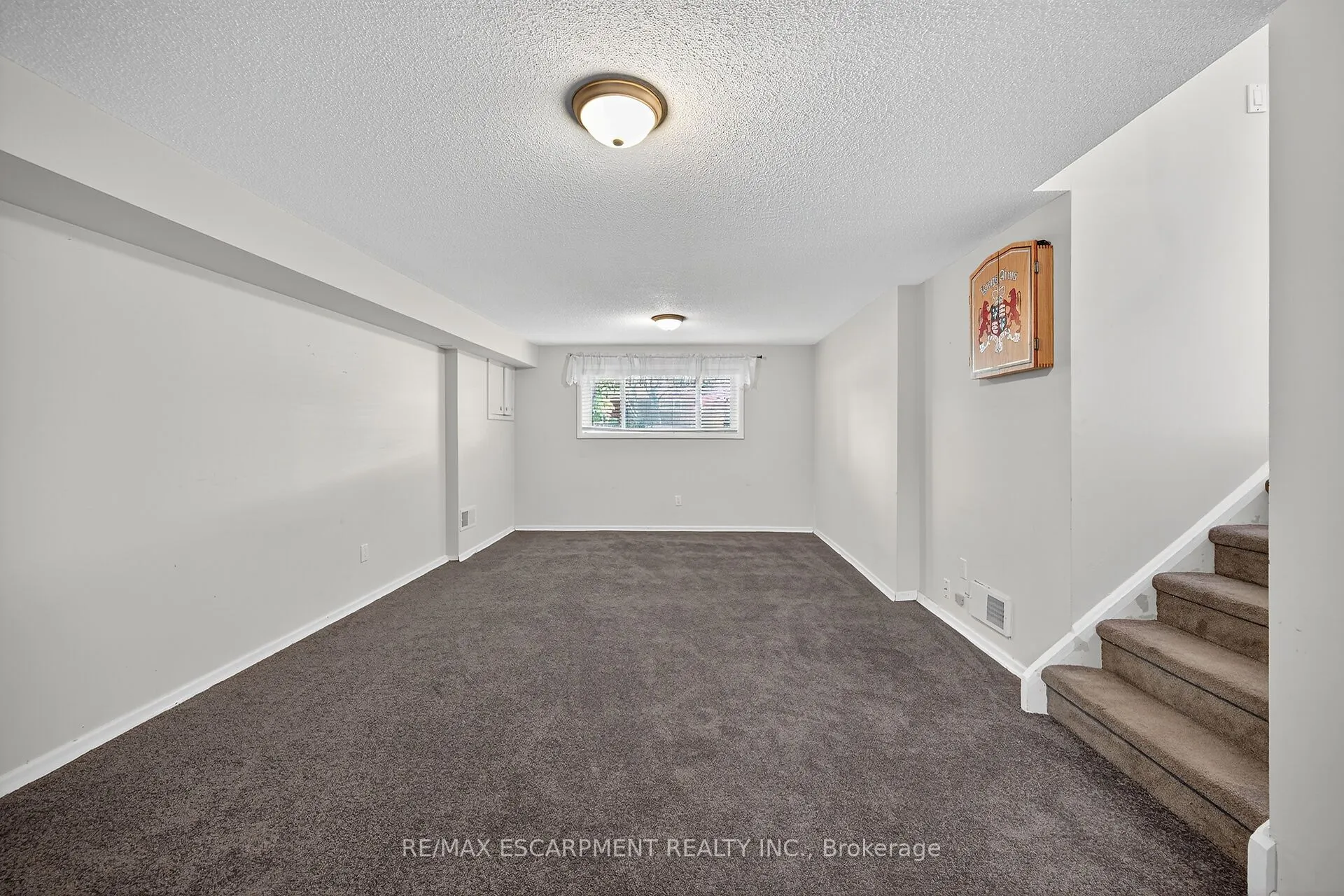 6 Kirkland Avenue