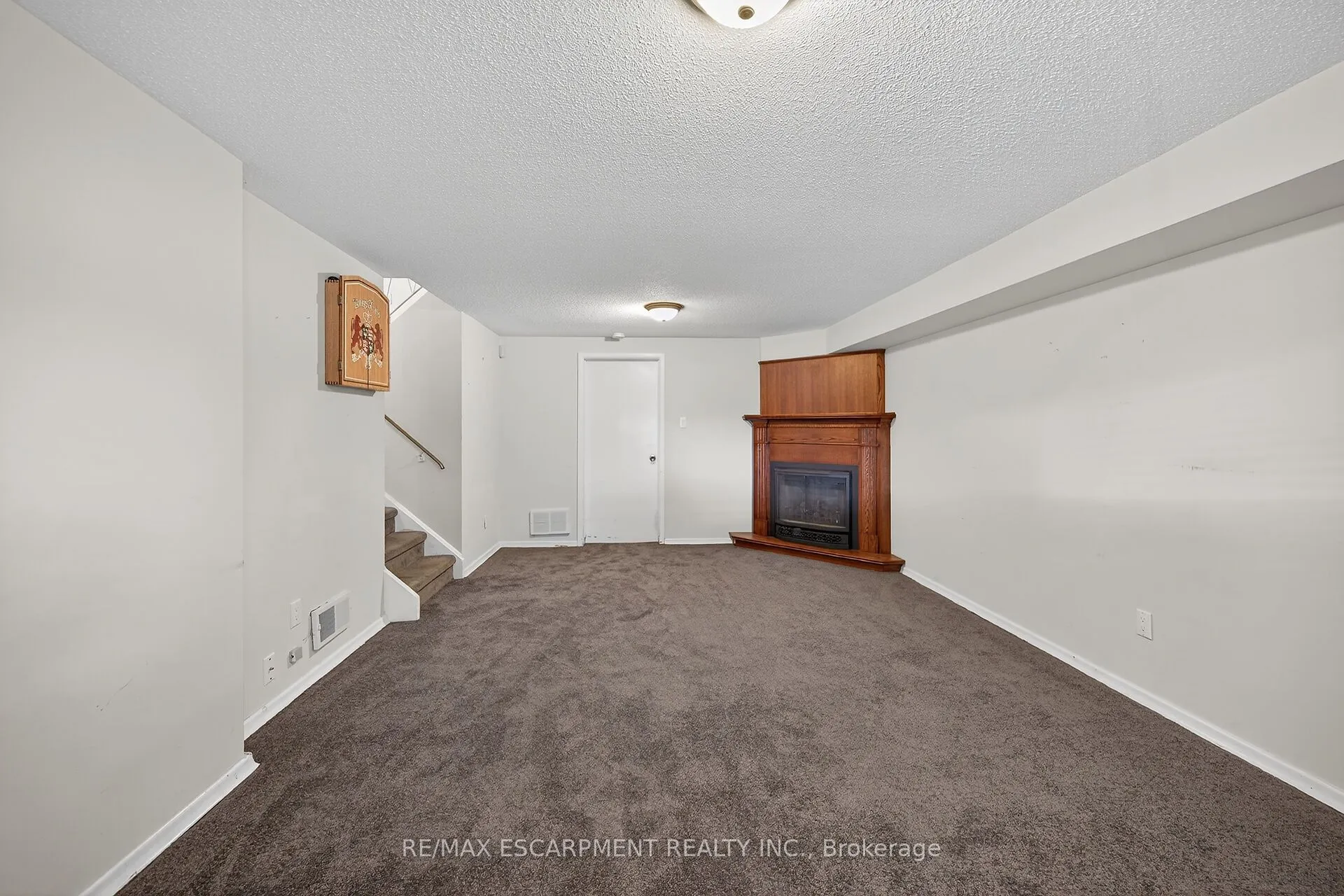 6 Kirkland Avenue