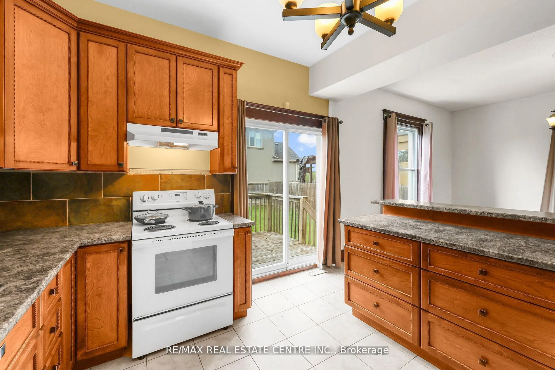 323 Queenston Road