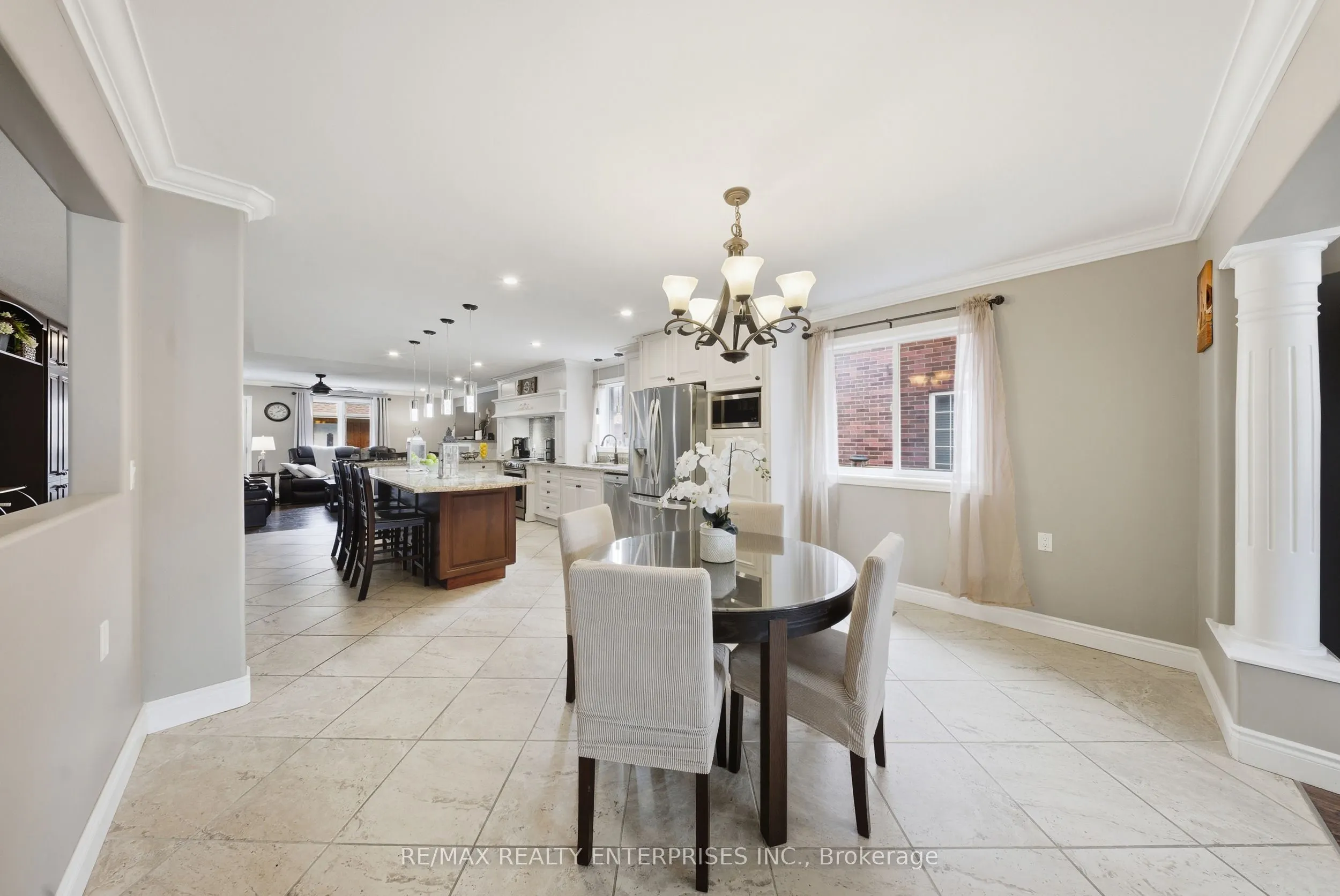 109 Cowan Boulevard