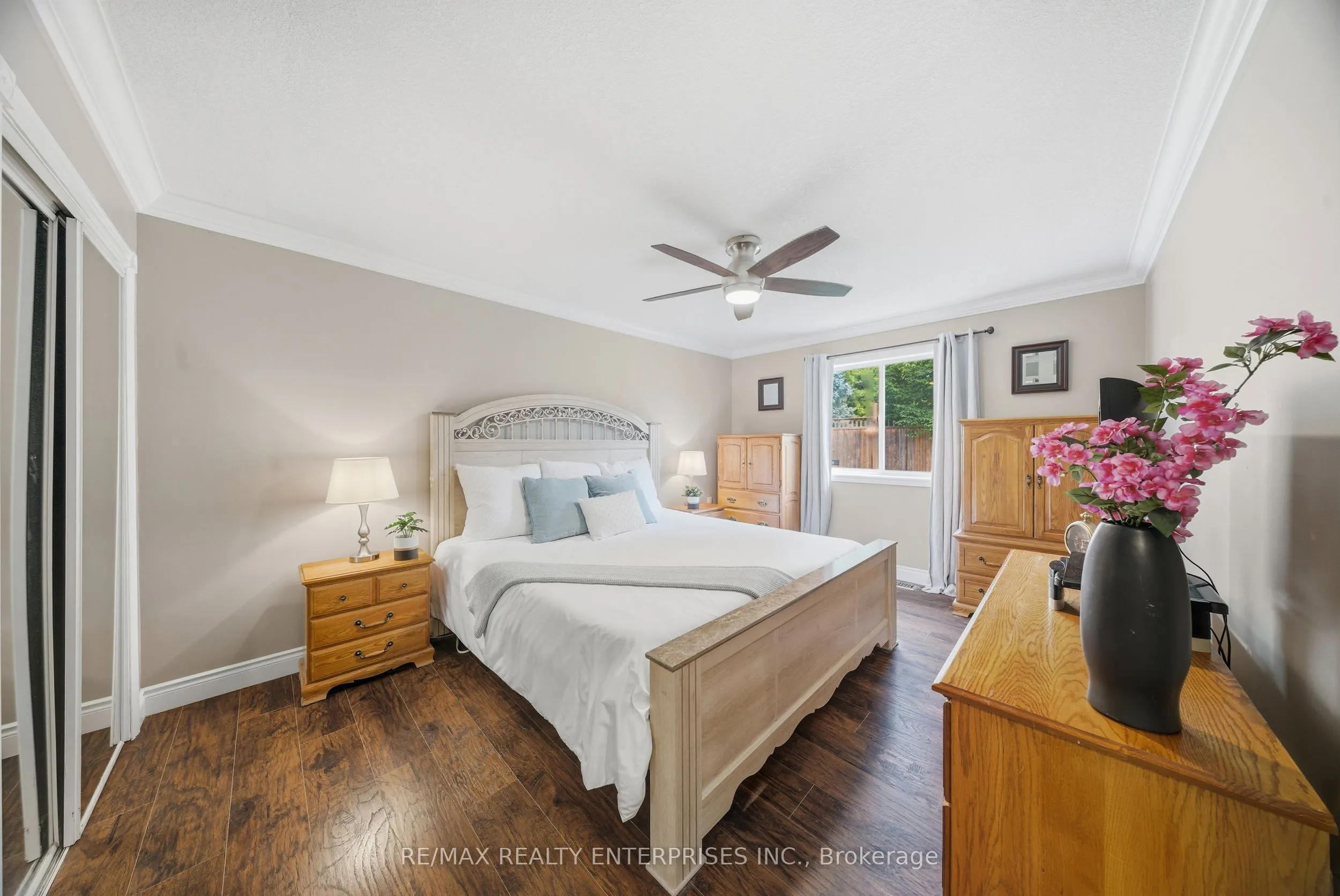 109 Cowan Boulevard