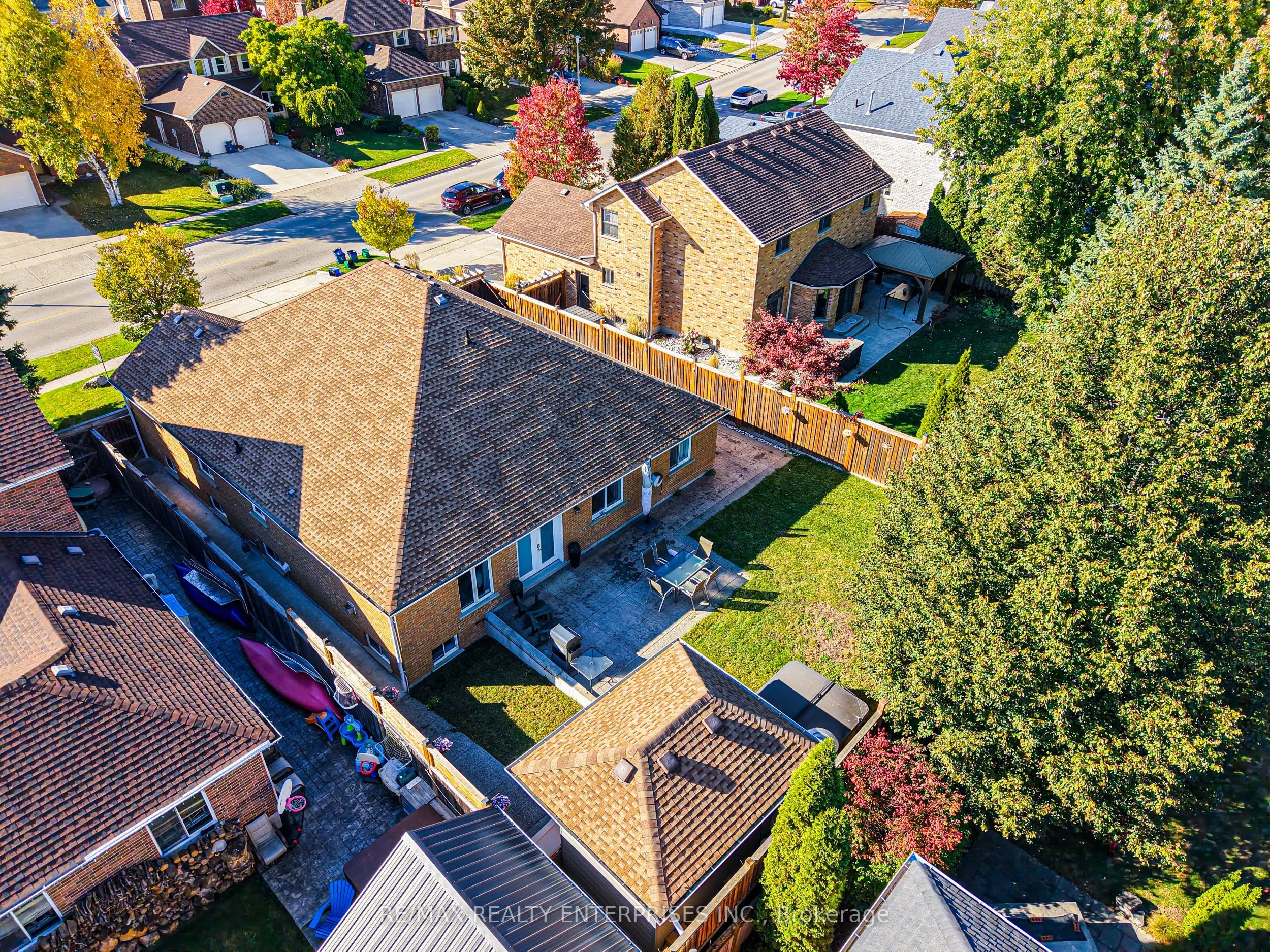 109 Cowan Boulevard