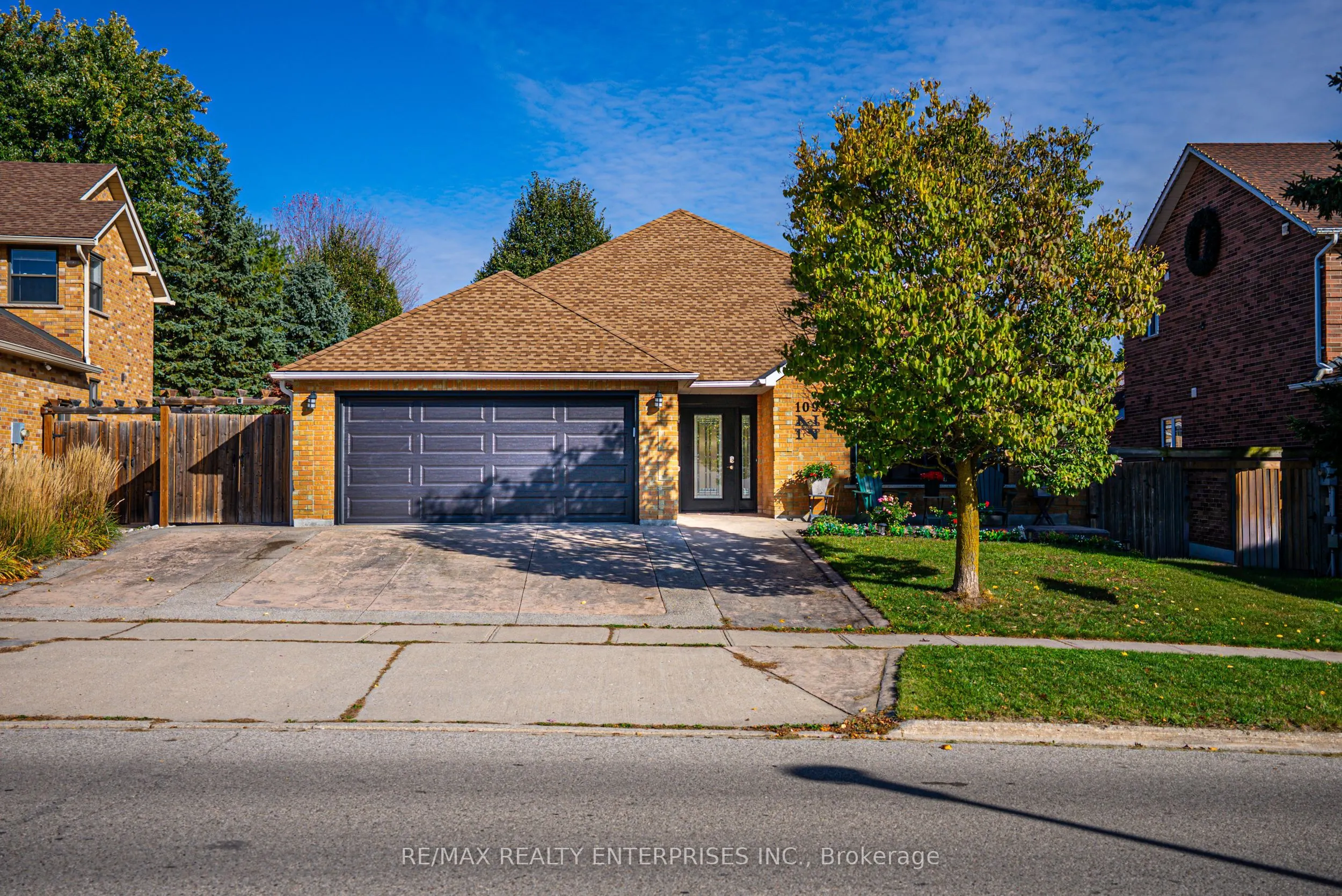 109 Cowan Boulevard