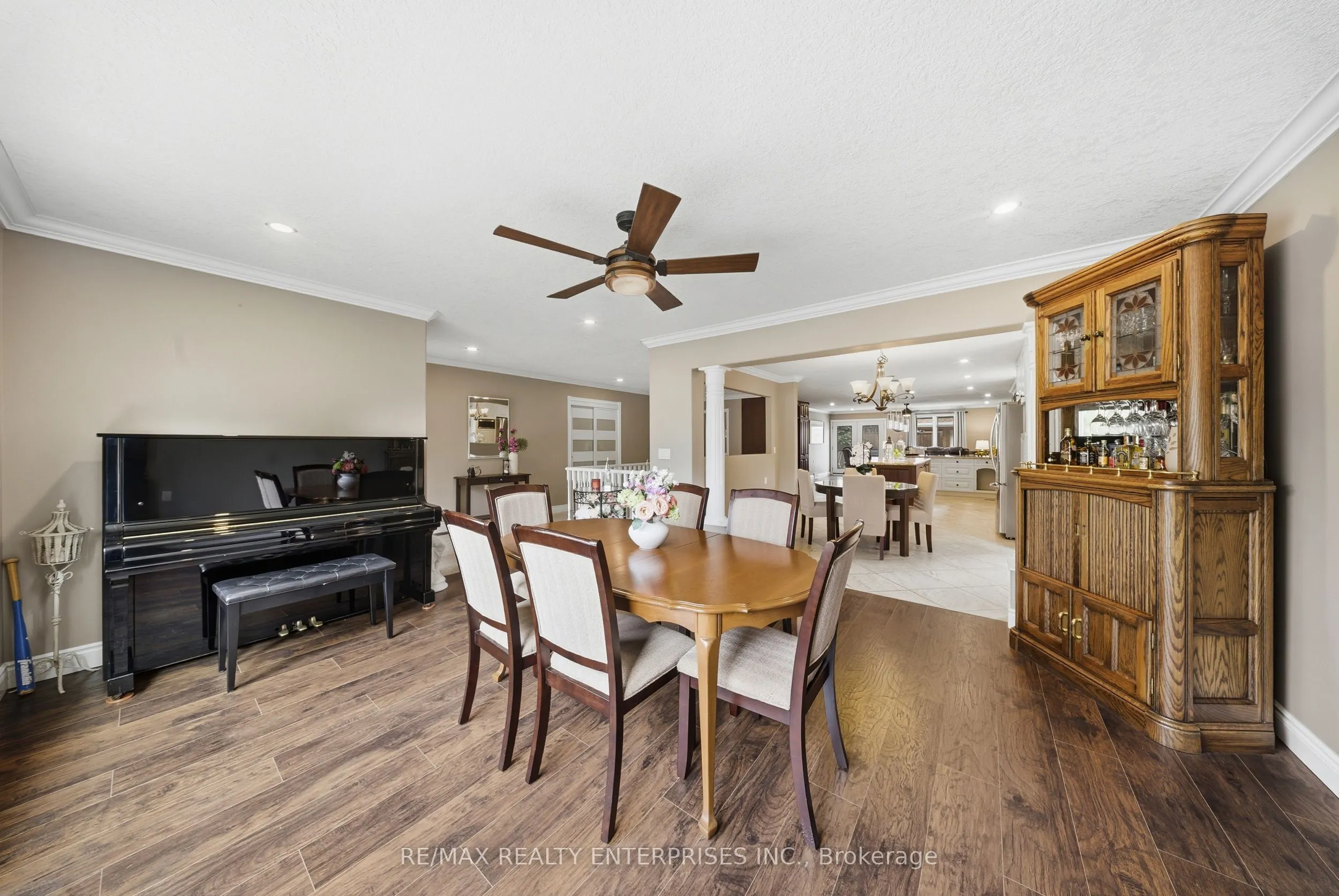 109 Cowan Boulevard