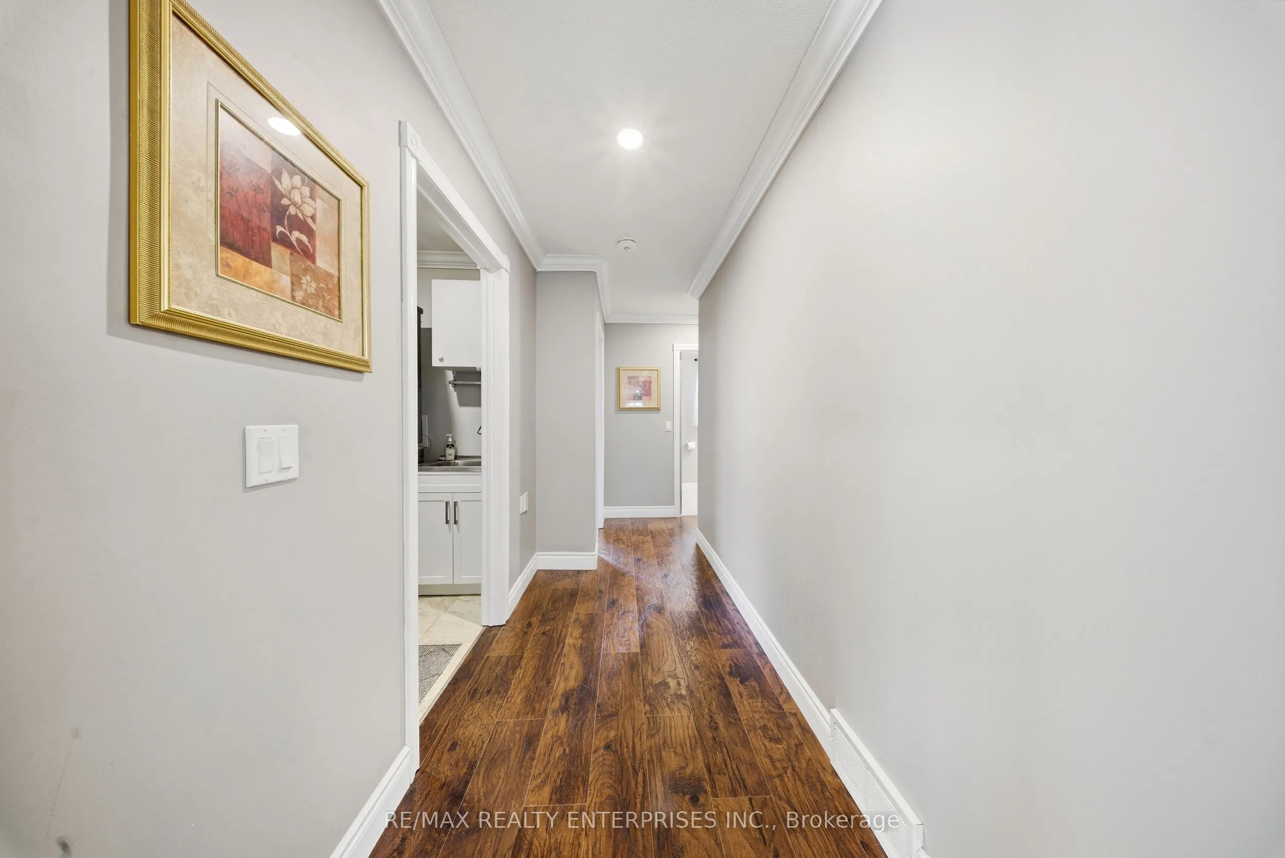 109 Cowan Boulevard