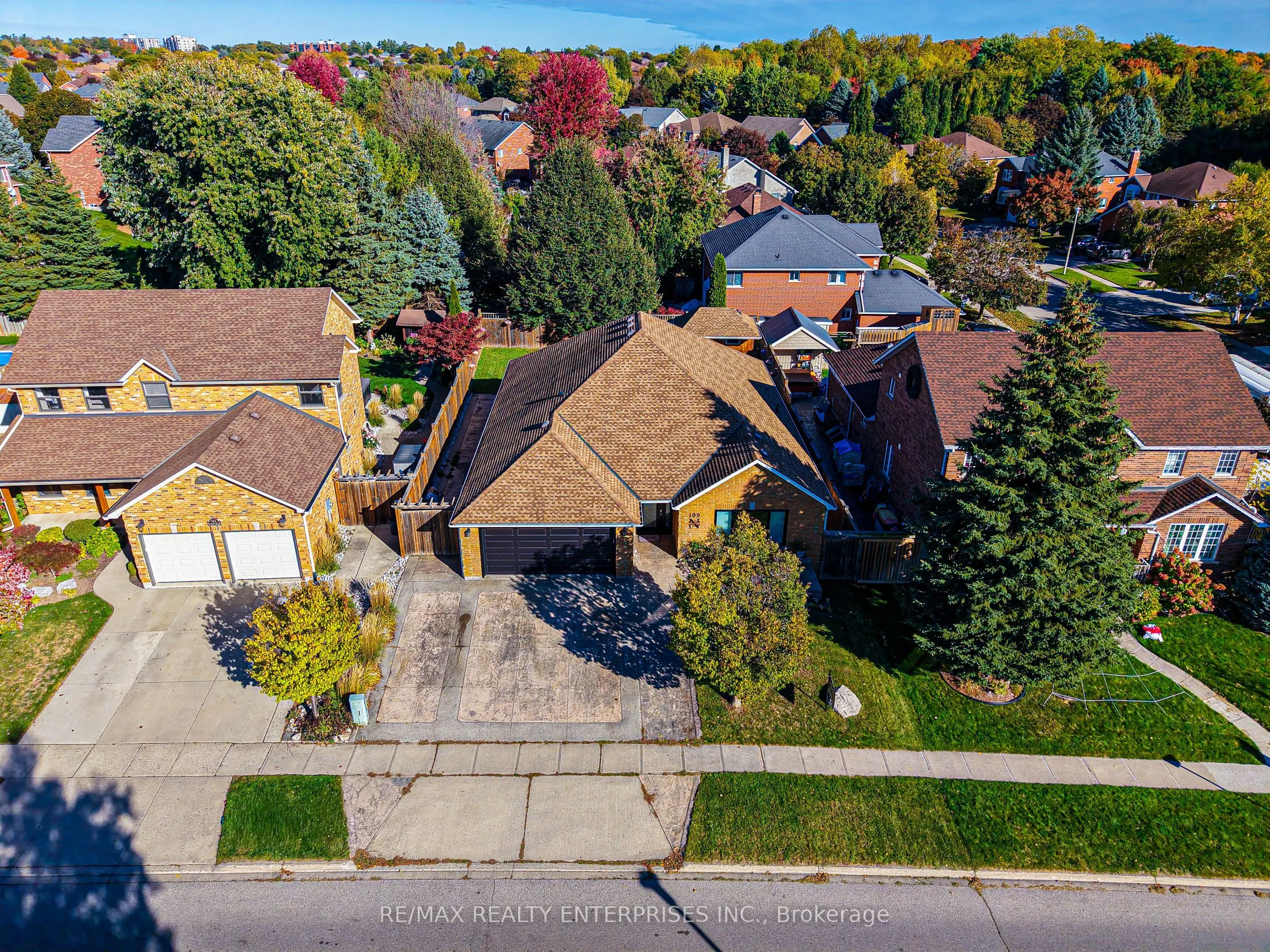 109 Cowan Boulevard