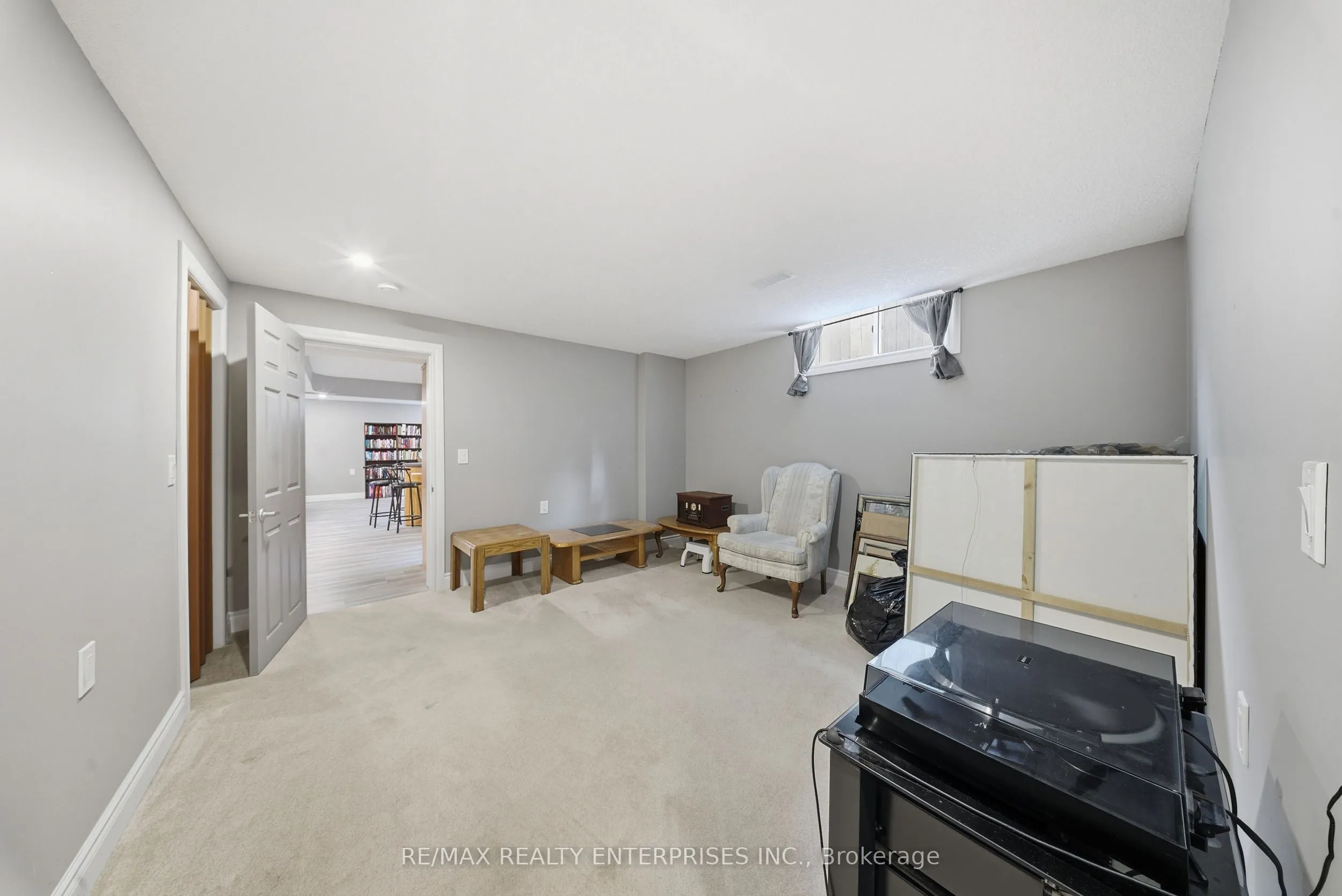 109 Cowan Boulevard