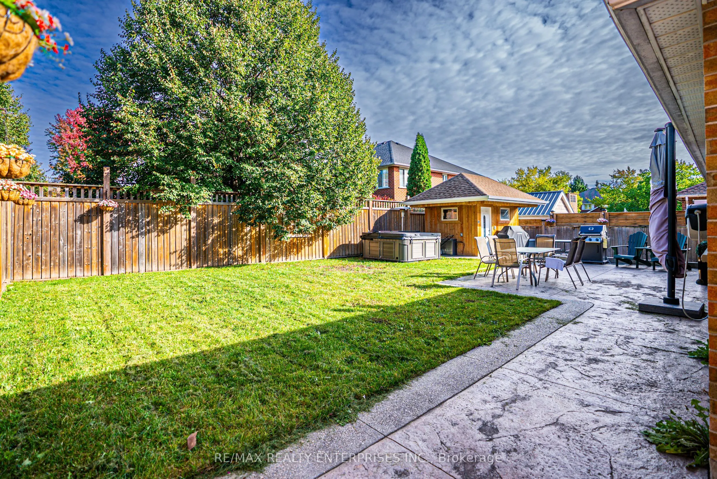 109 Cowan Boulevard