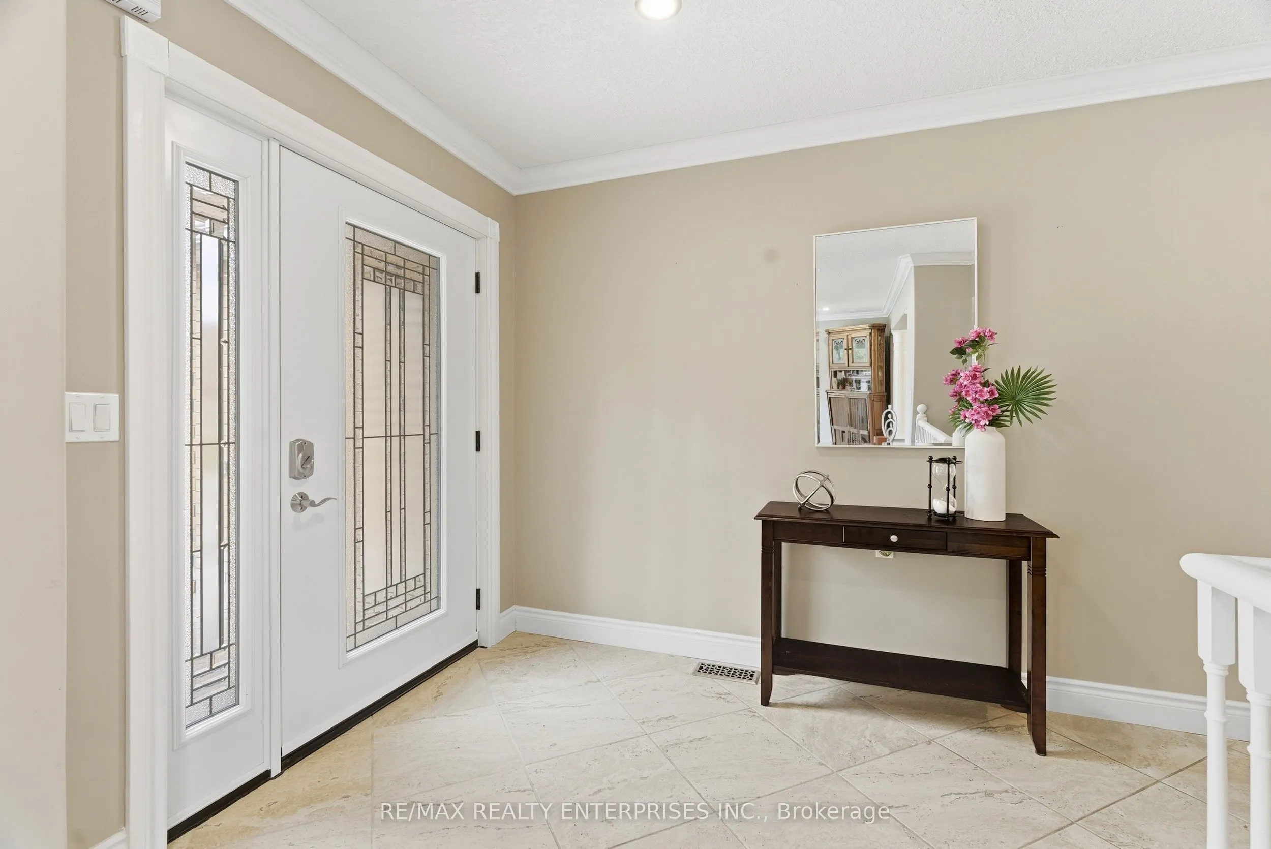 109 Cowan Boulevard