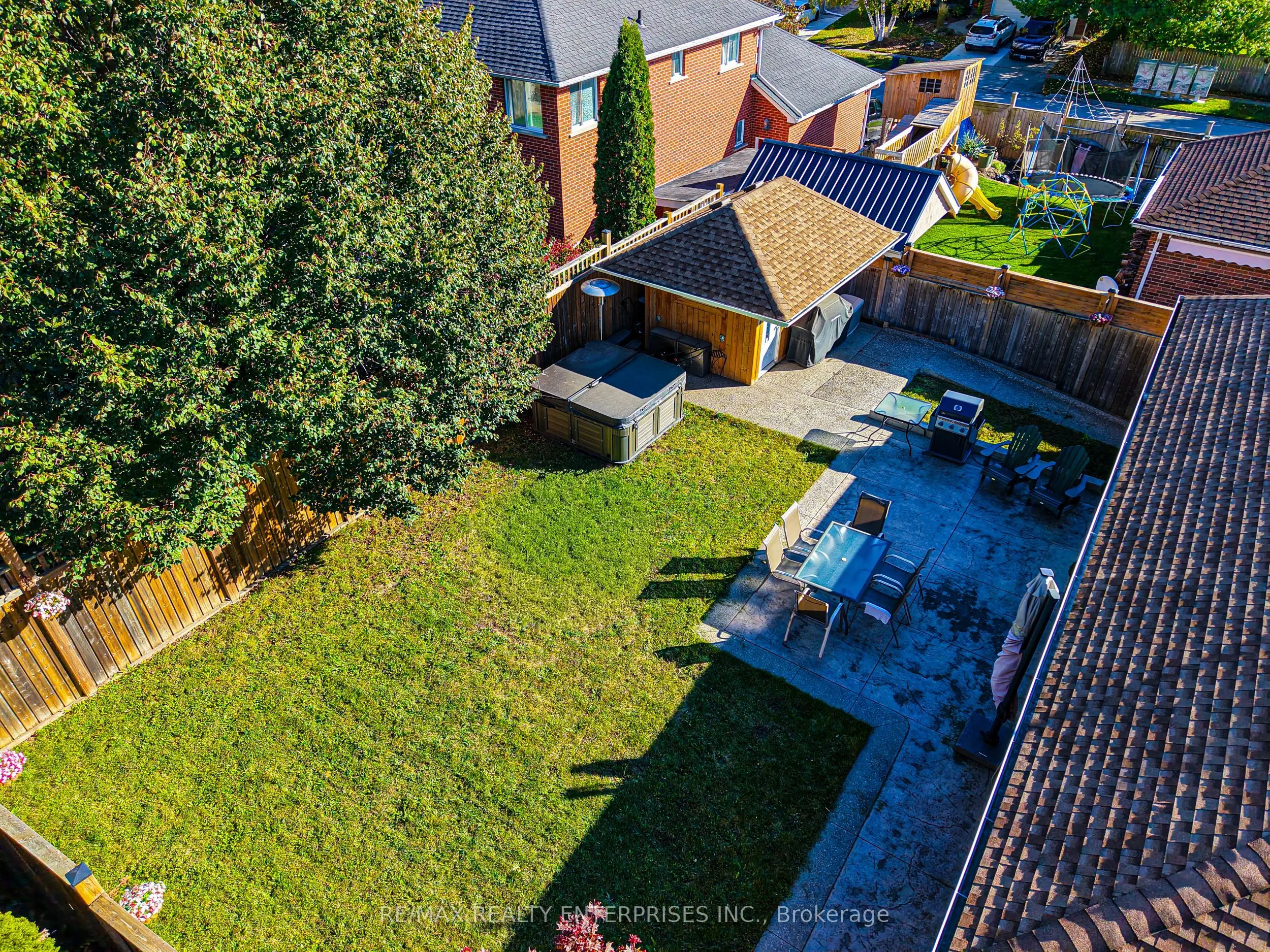 109 Cowan Boulevard