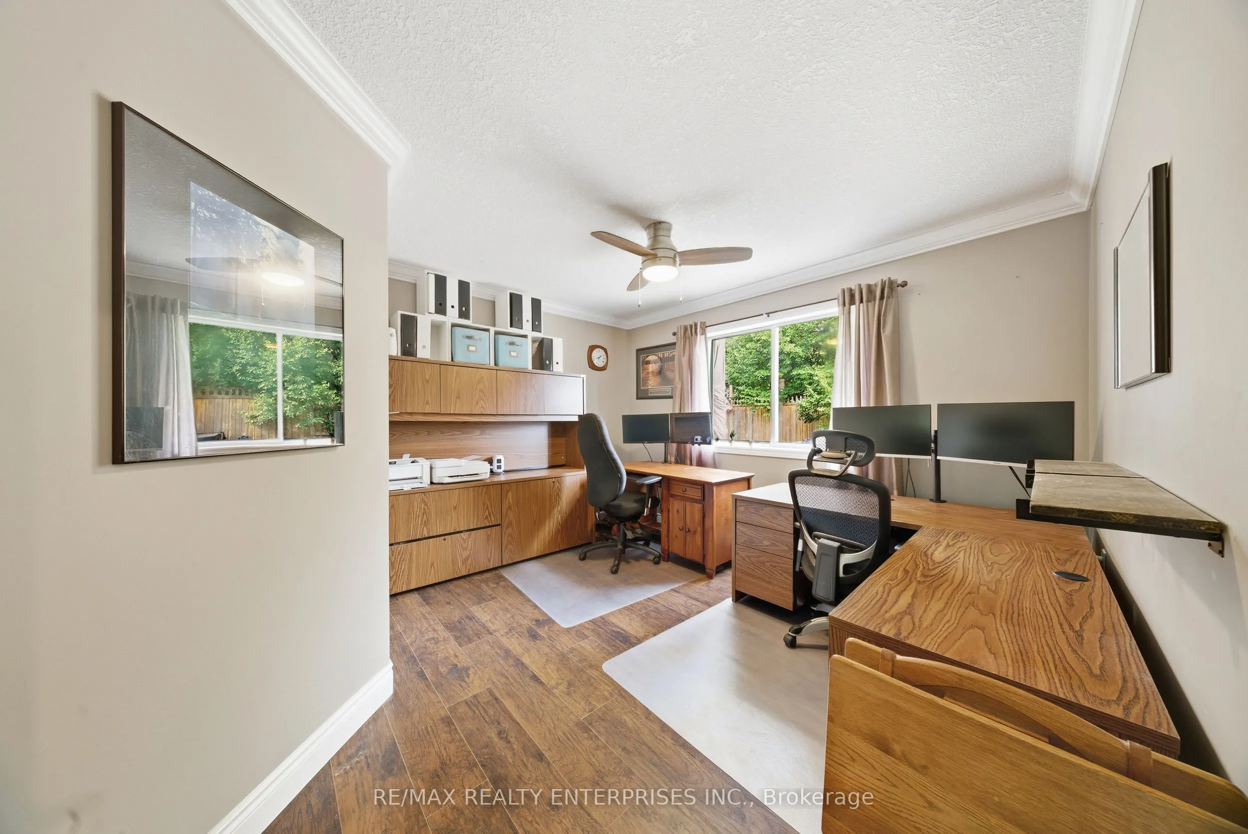 109 Cowan Boulevard
