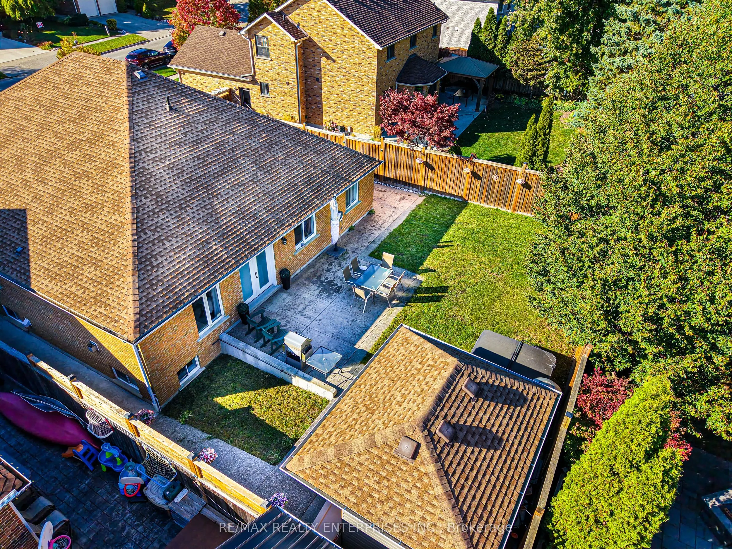 109 Cowan Boulevard