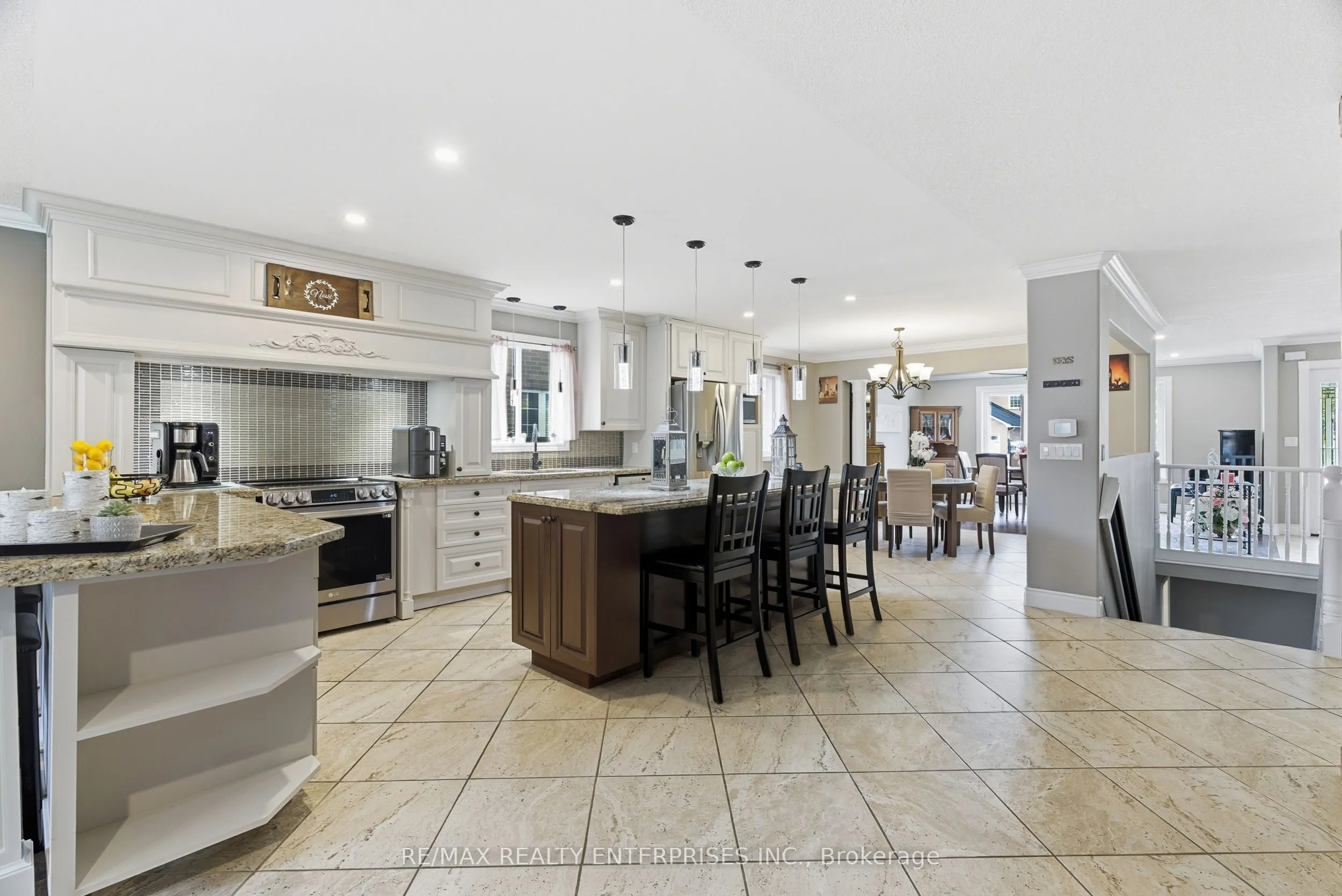 109 Cowan Boulevard