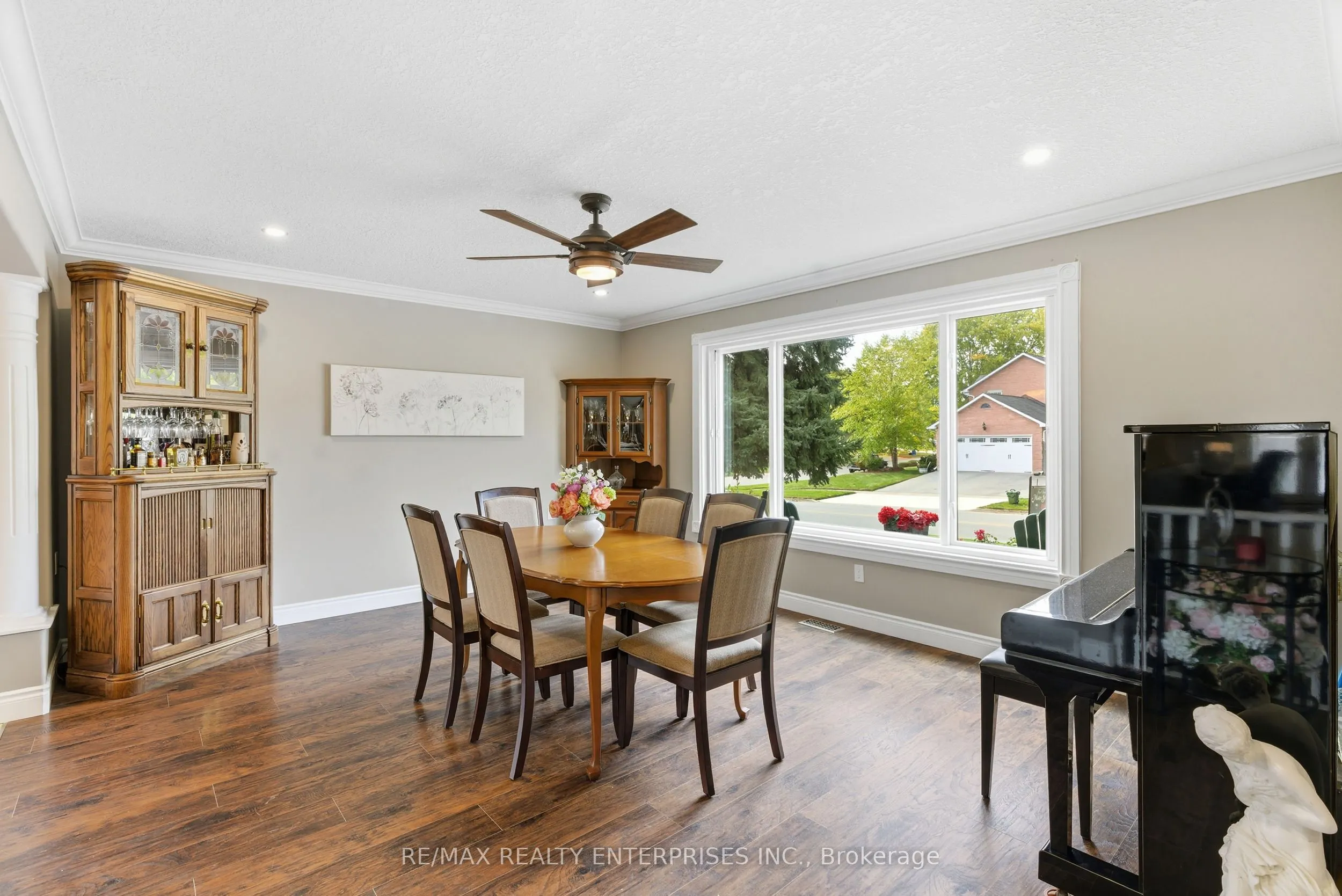 109 Cowan Boulevard