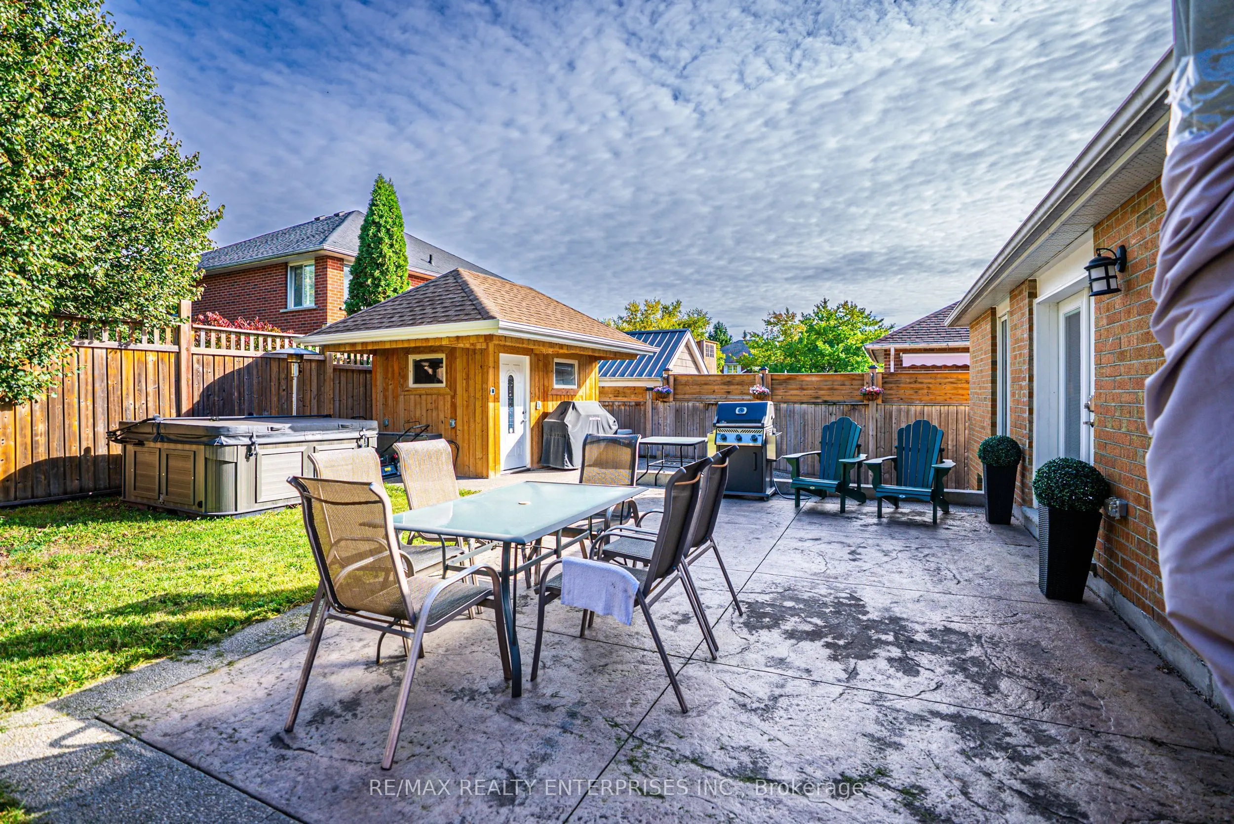109 Cowan Boulevard