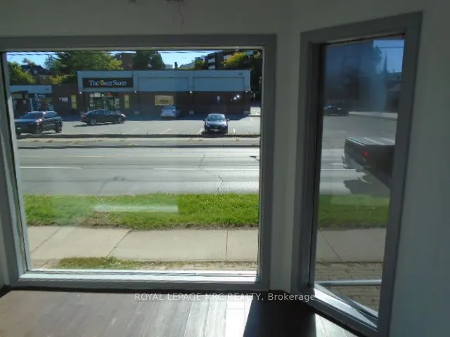 105A Welland Avenue