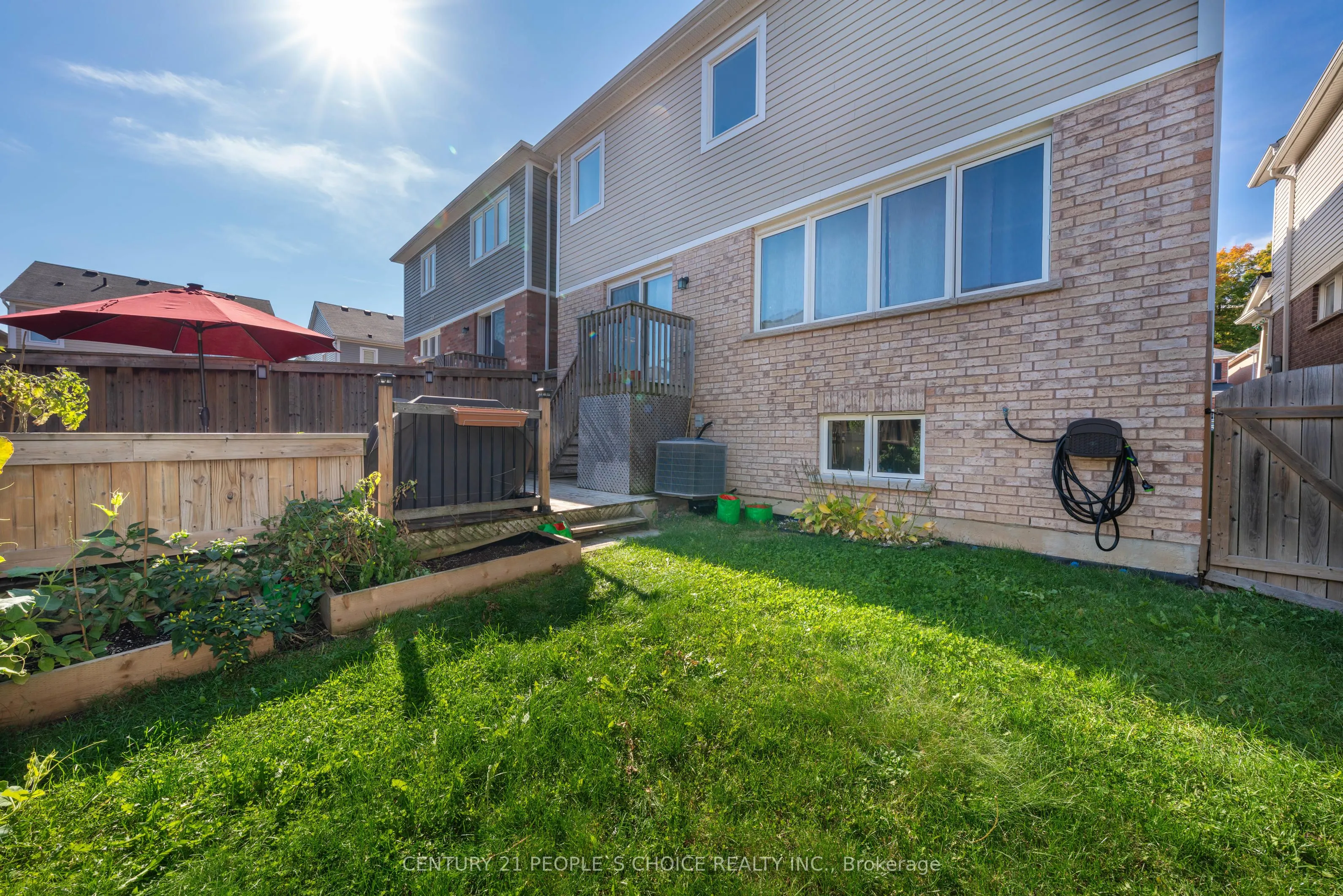335 Falling Green Crescent