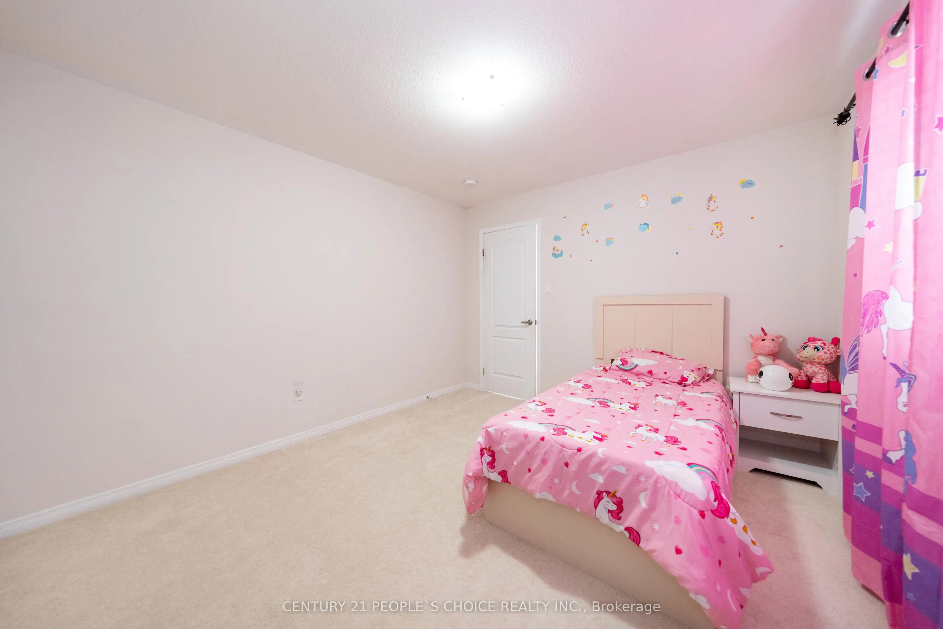 335 Falling Green Crescent