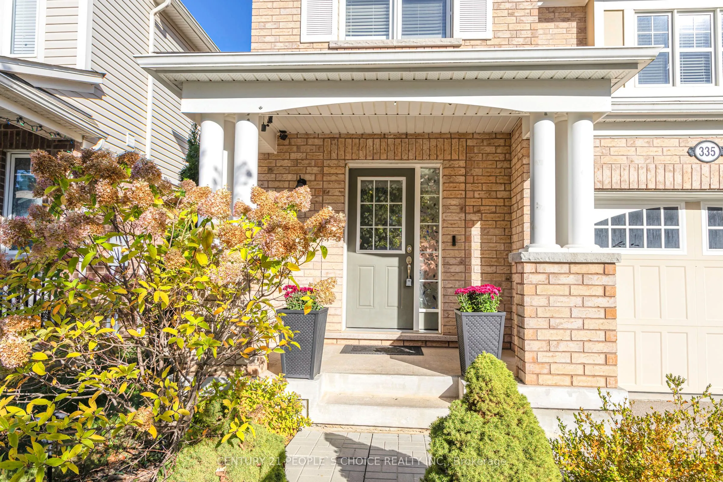 335 Falling Green Crescent