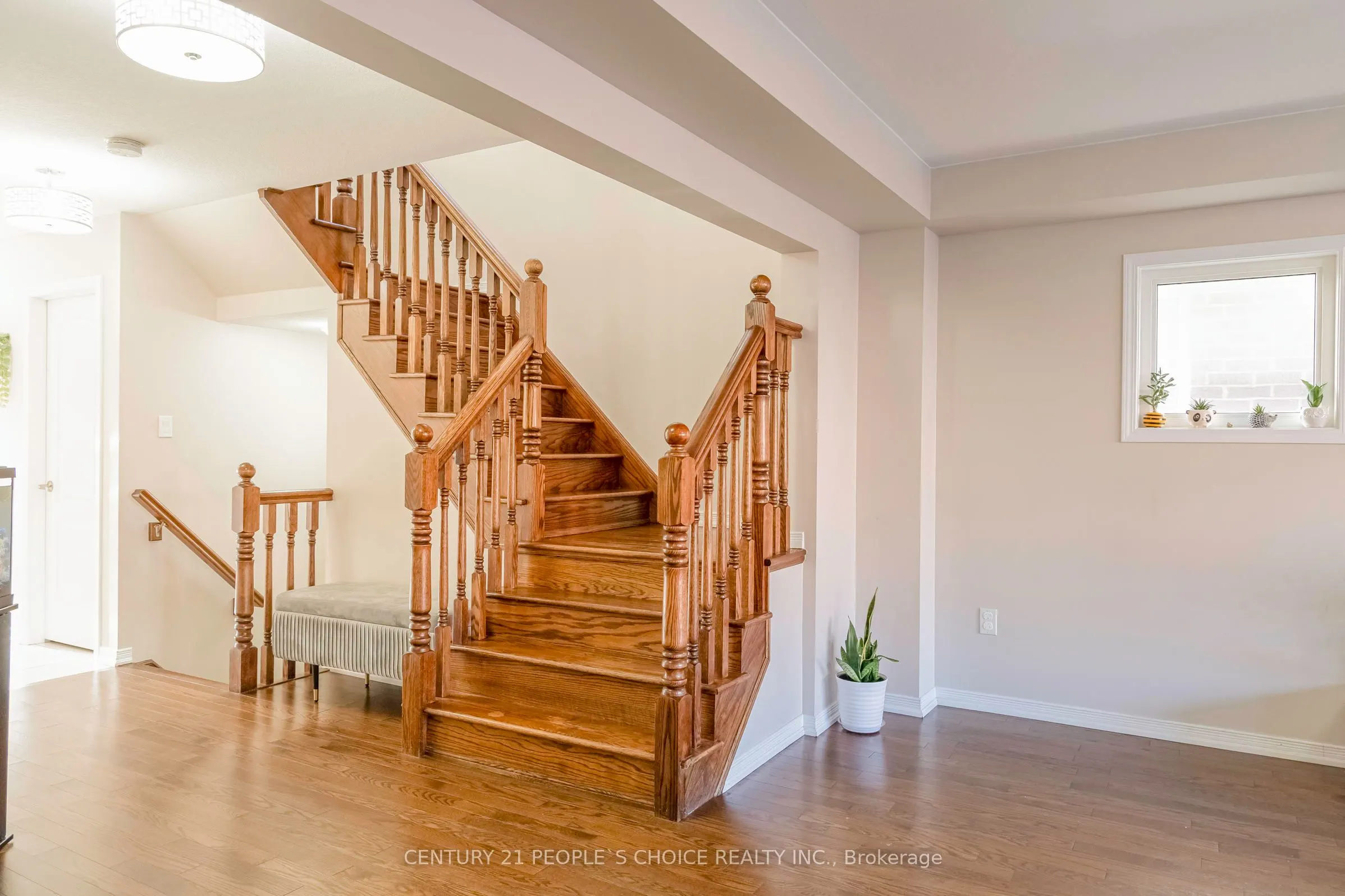 335 Falling Green Crescent