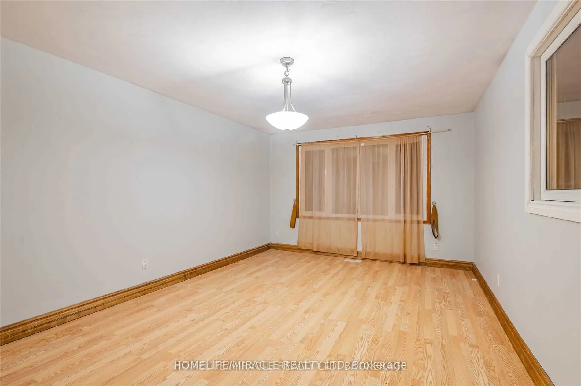 641A Silverbirch Road