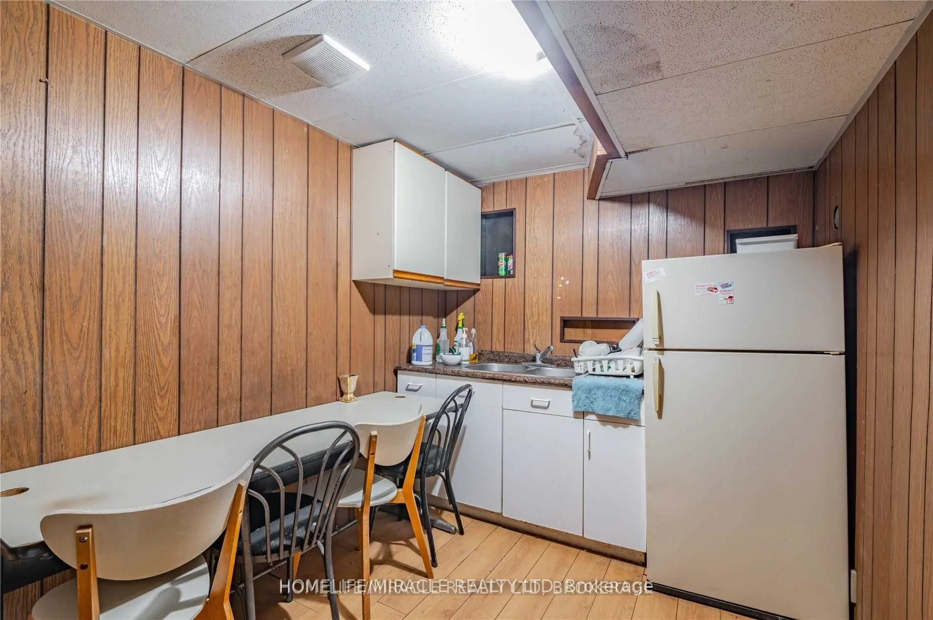 641A Silverbirch Road
