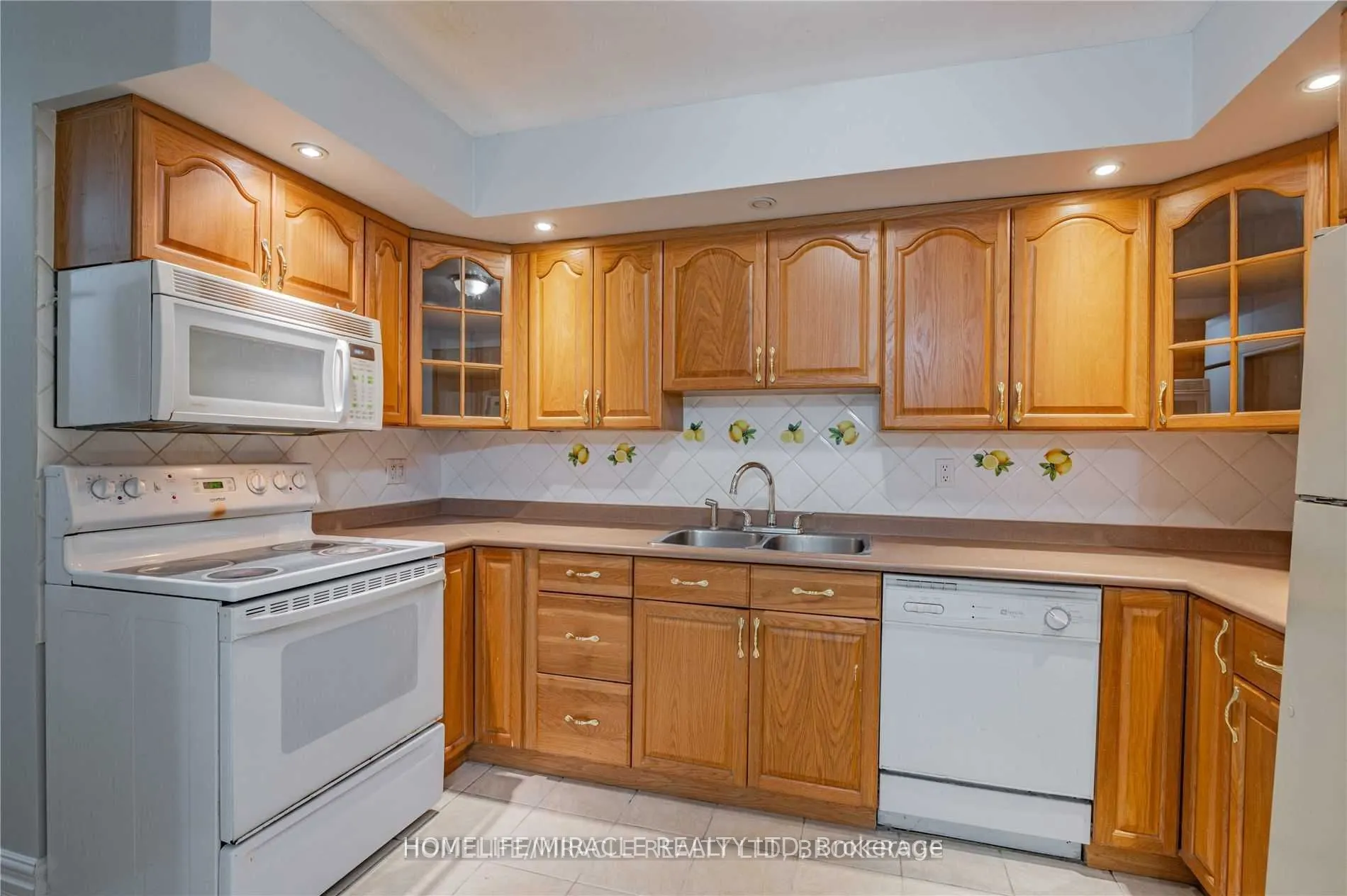 641A Silverbirch Road