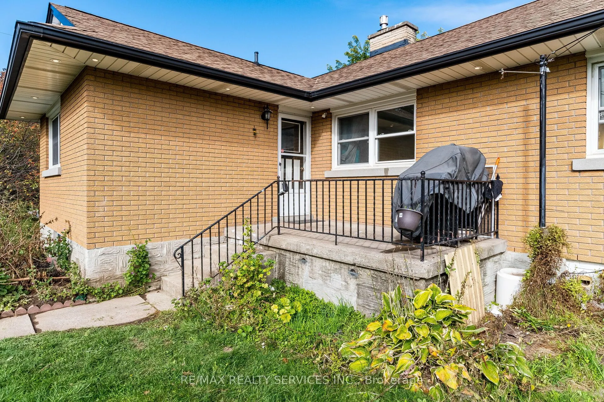 107 Weber Street S
