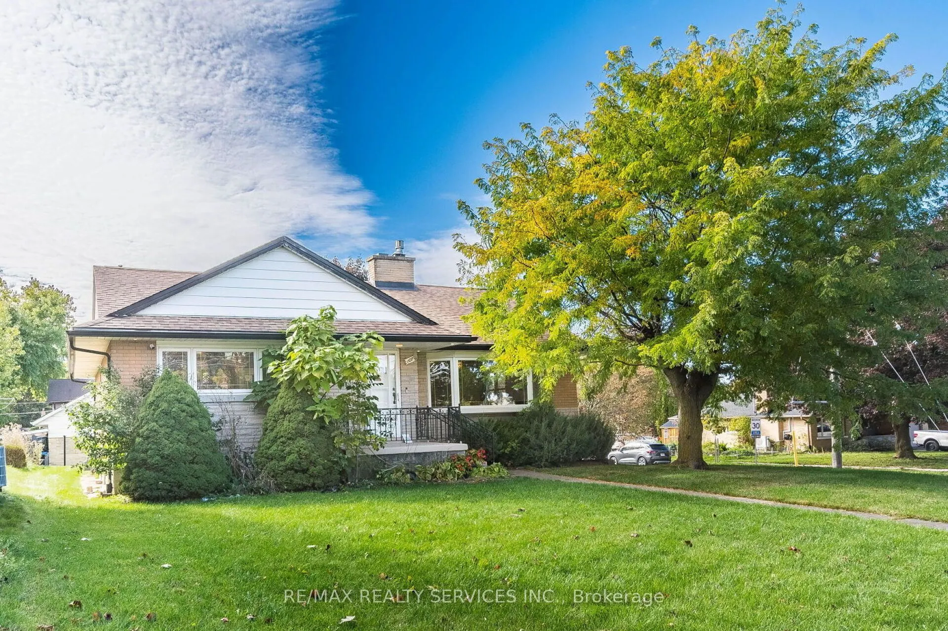 107 Weber Street S