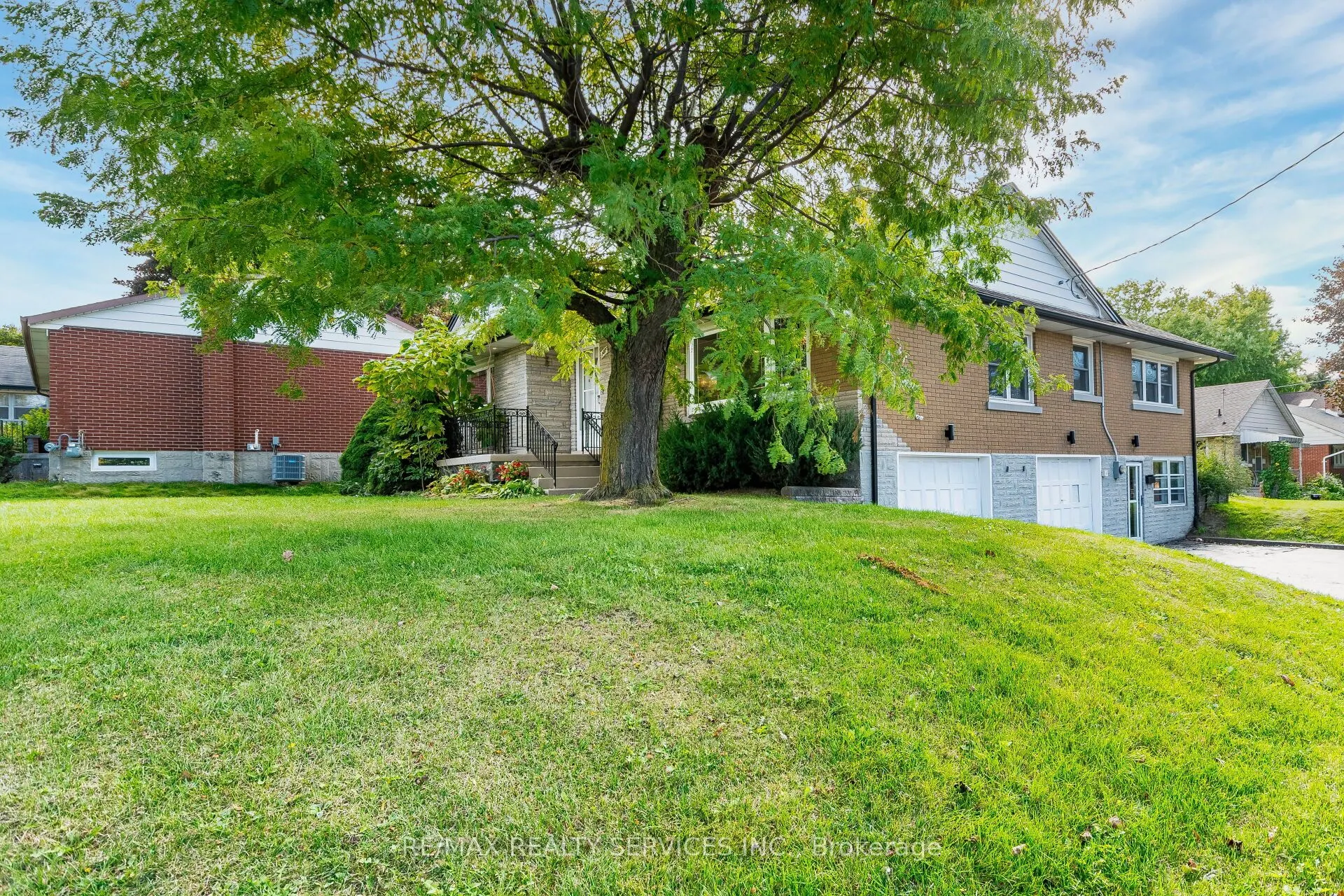 107 Weber Street S