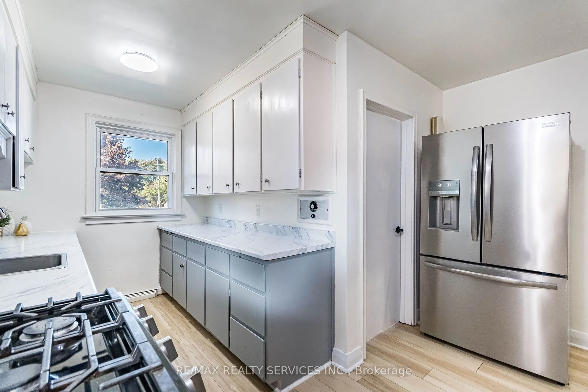107 Weber Street S
