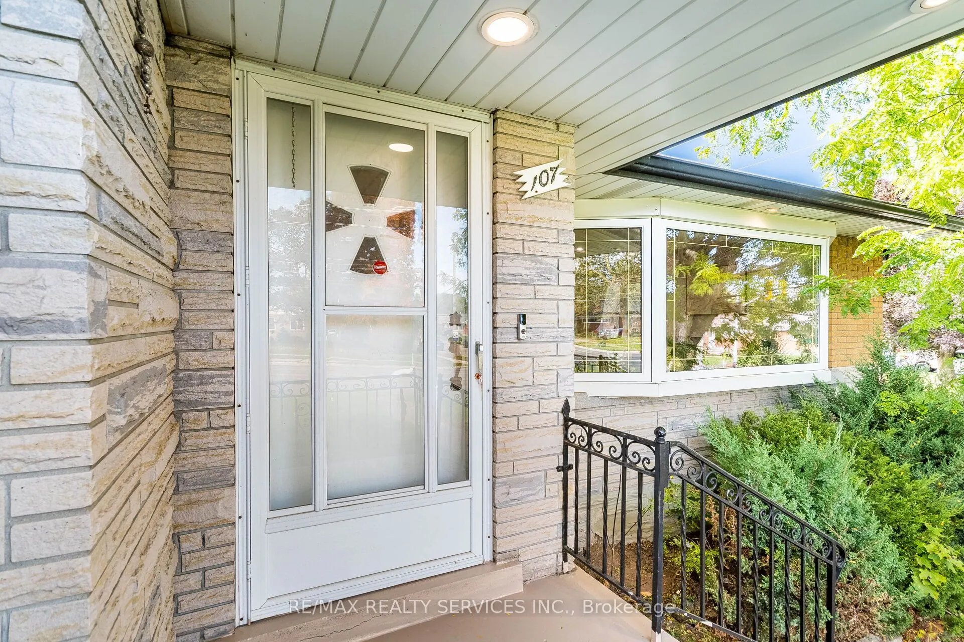 107 Weber Street S