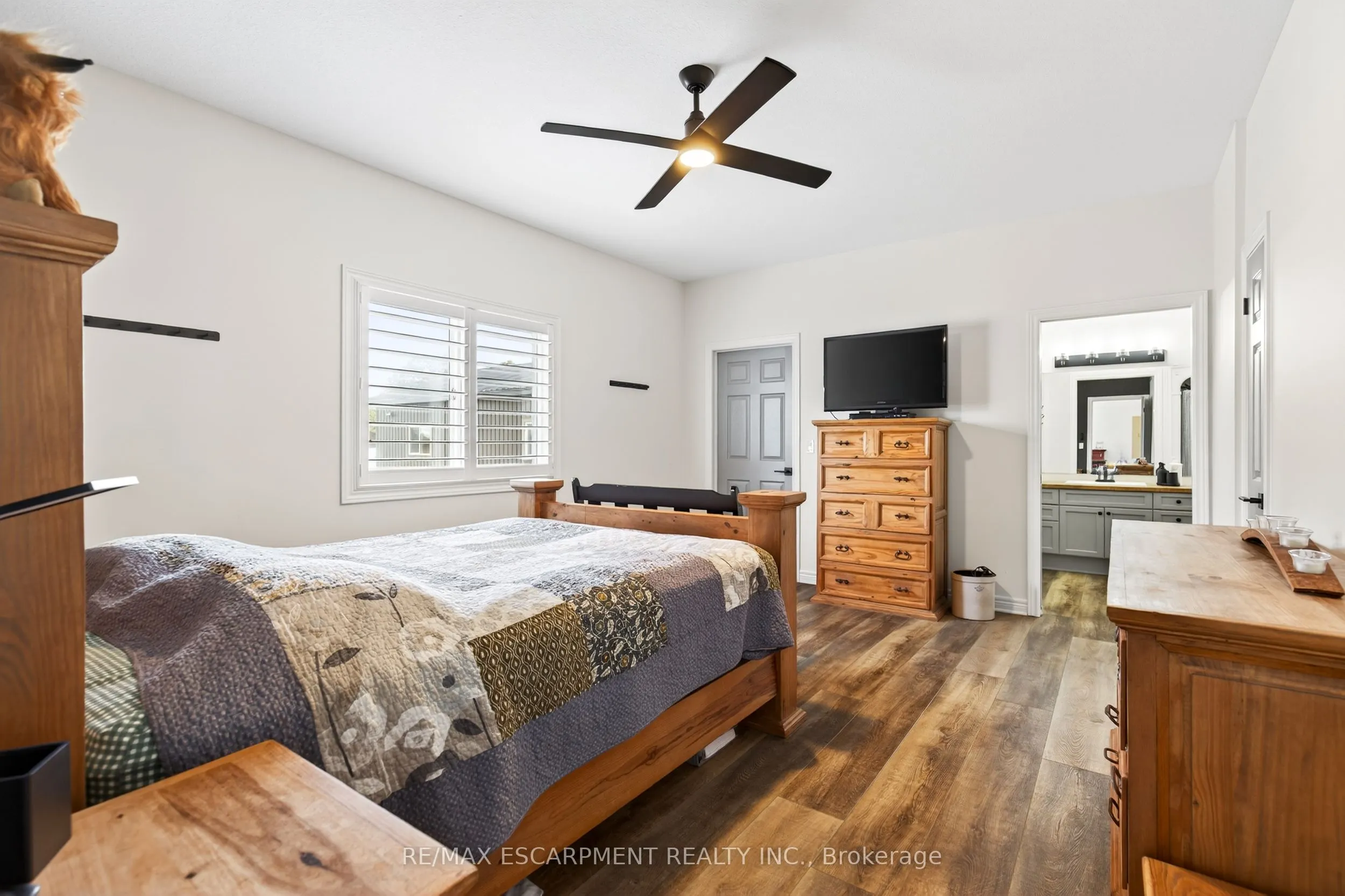 849 River Road
