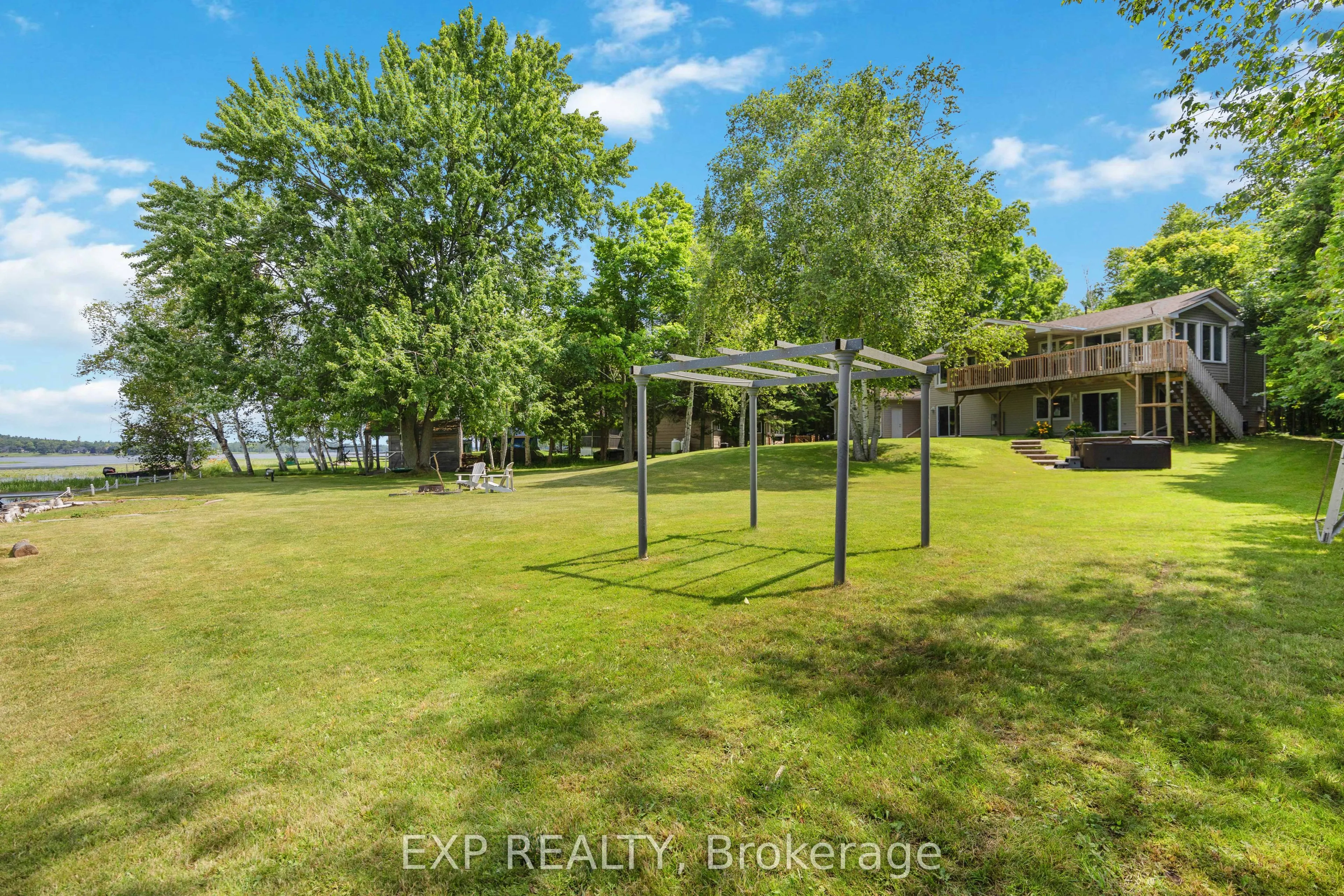 568 MALLARD Circle