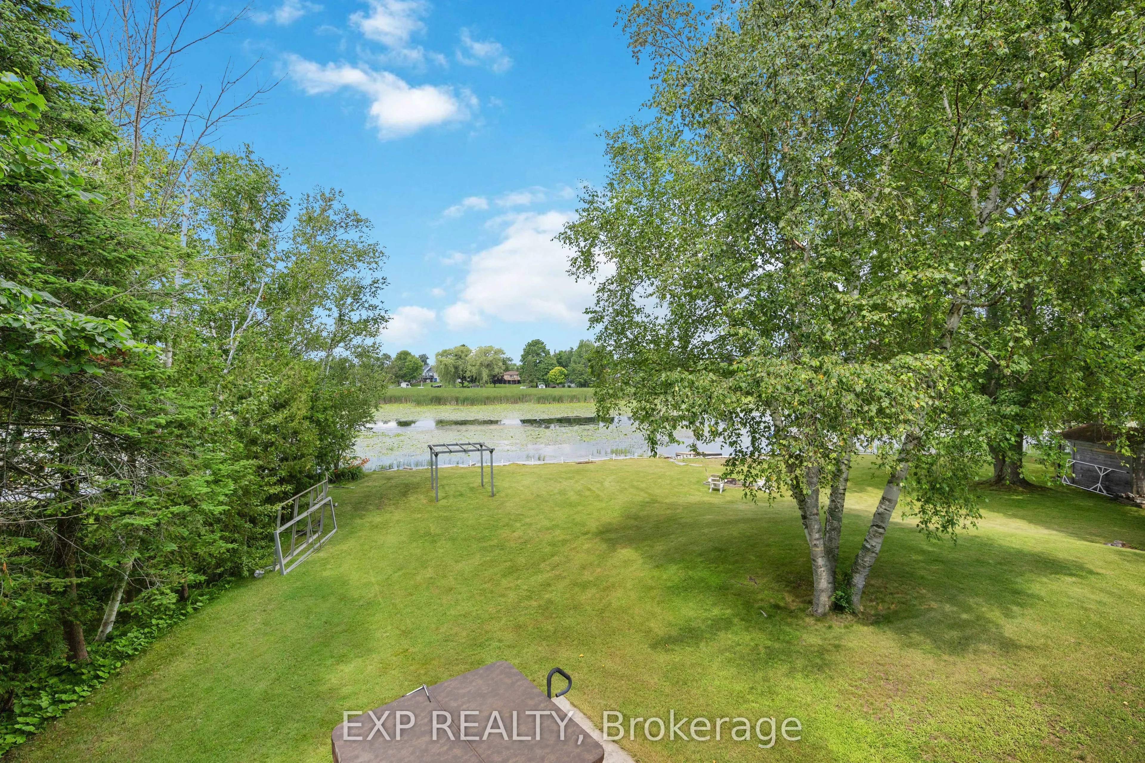 568 MALLARD Circle