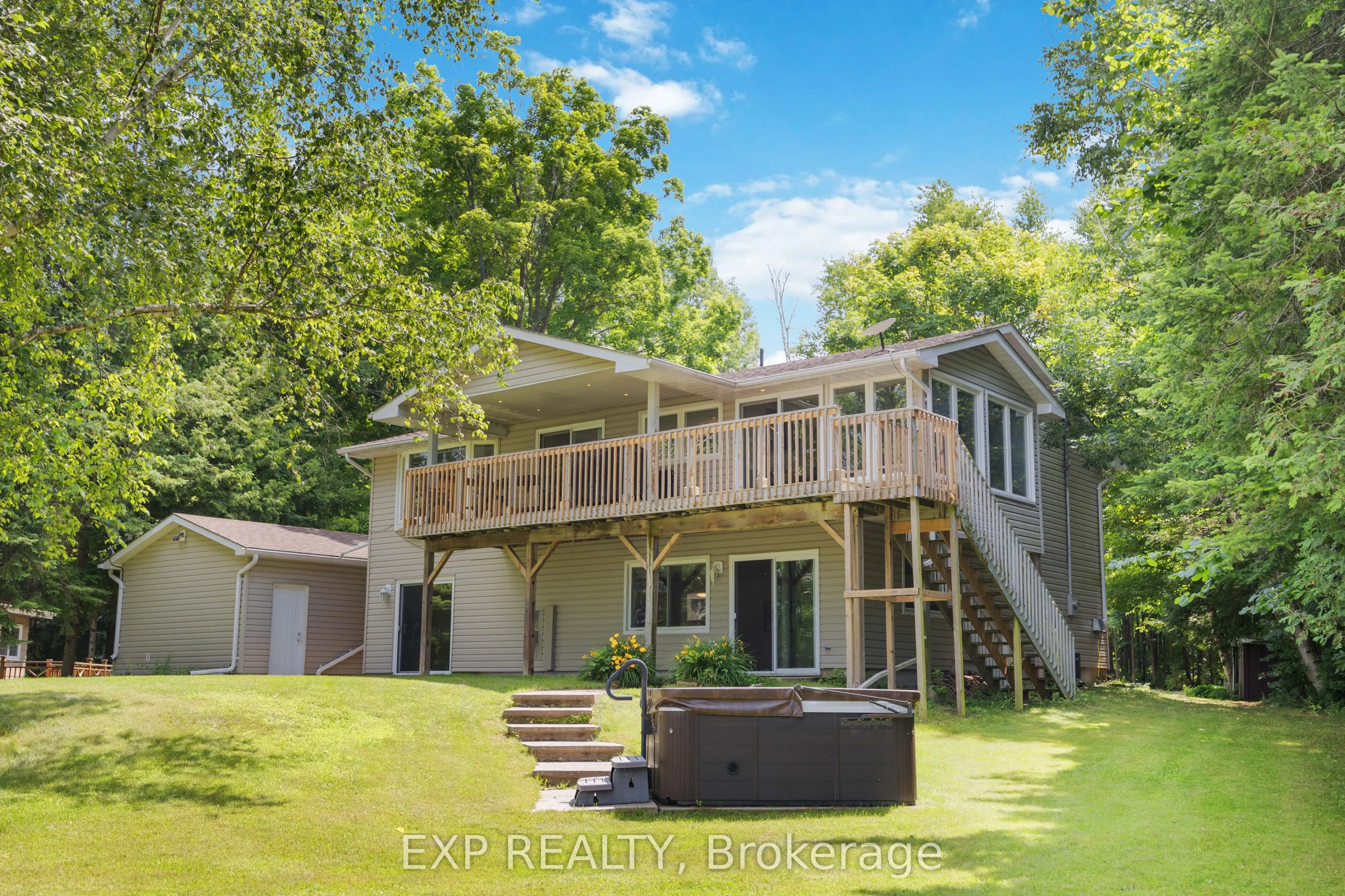 568 MALLARD Circle