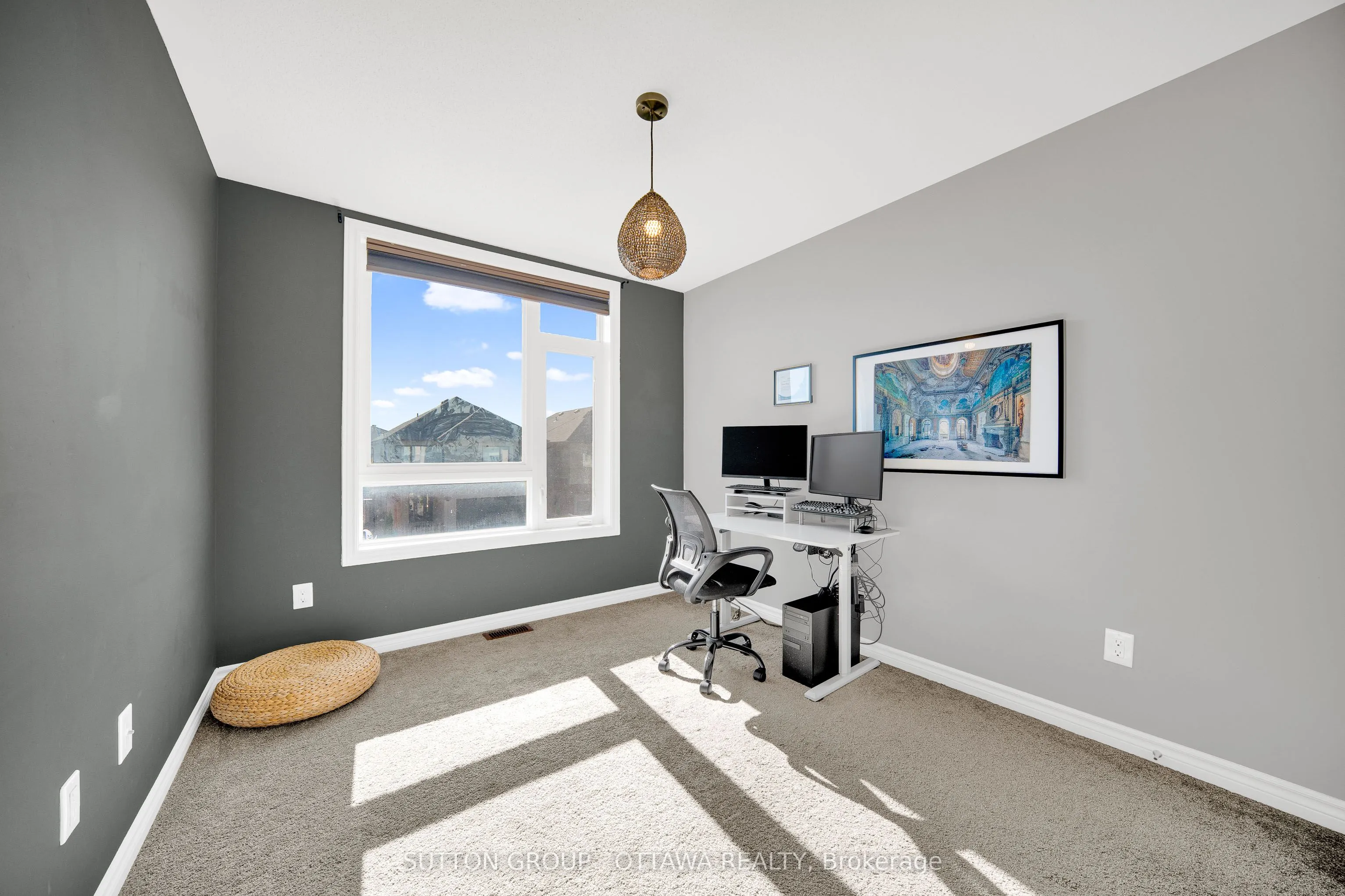 776 Carnelian Crescent