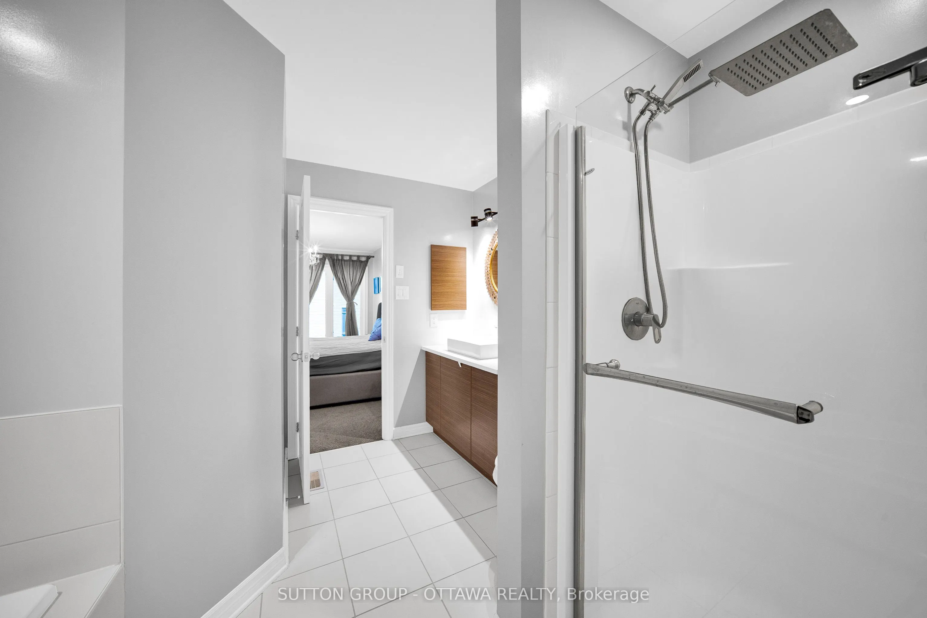 776 Carnelian Crescent