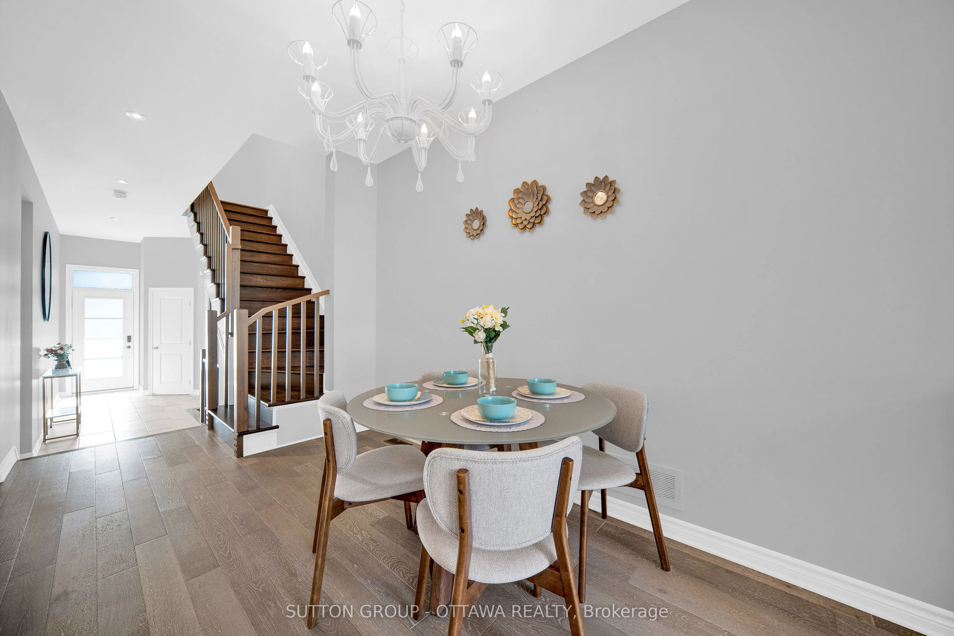 776 Carnelian Crescent