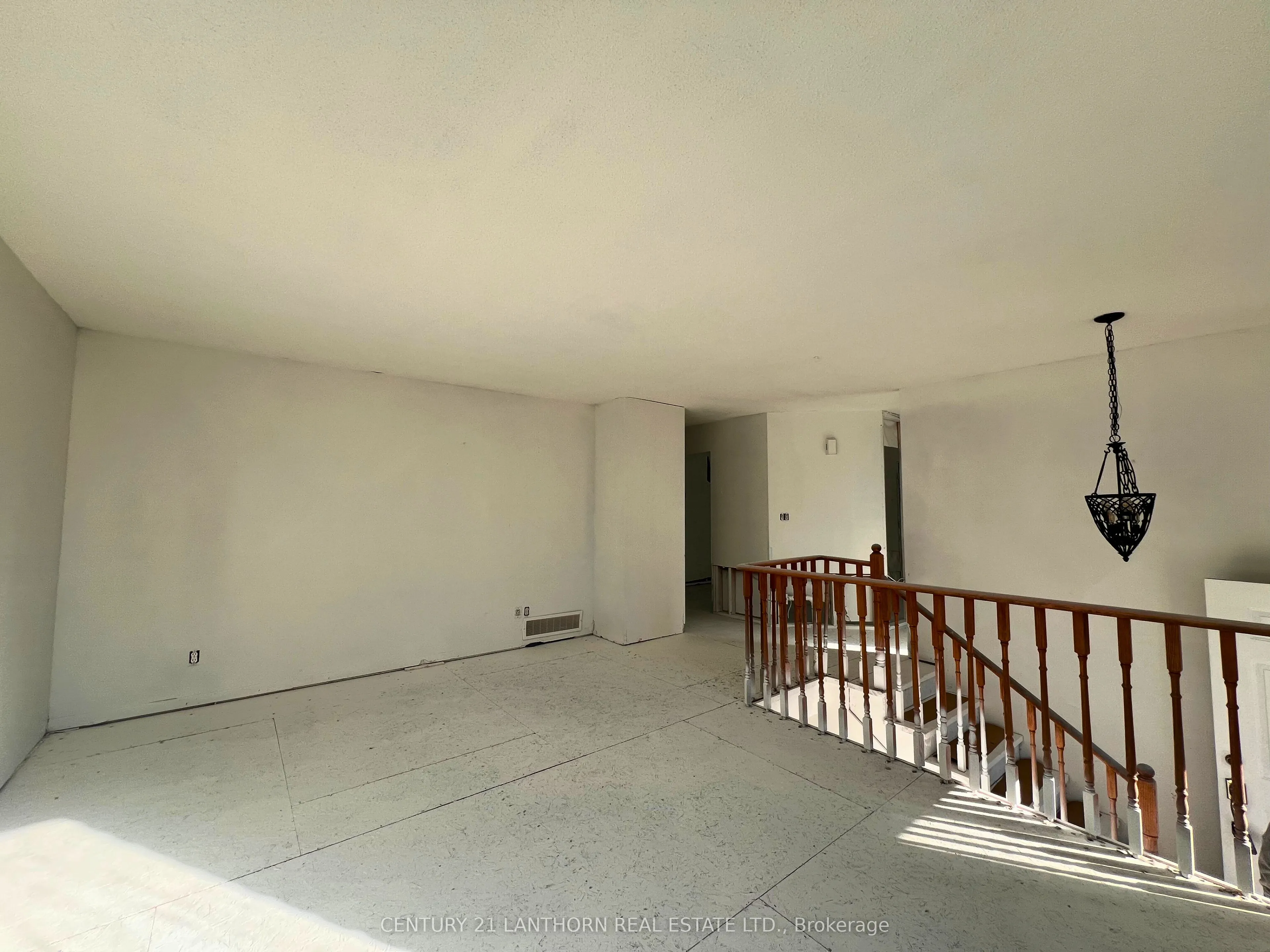 136 North Murray Street