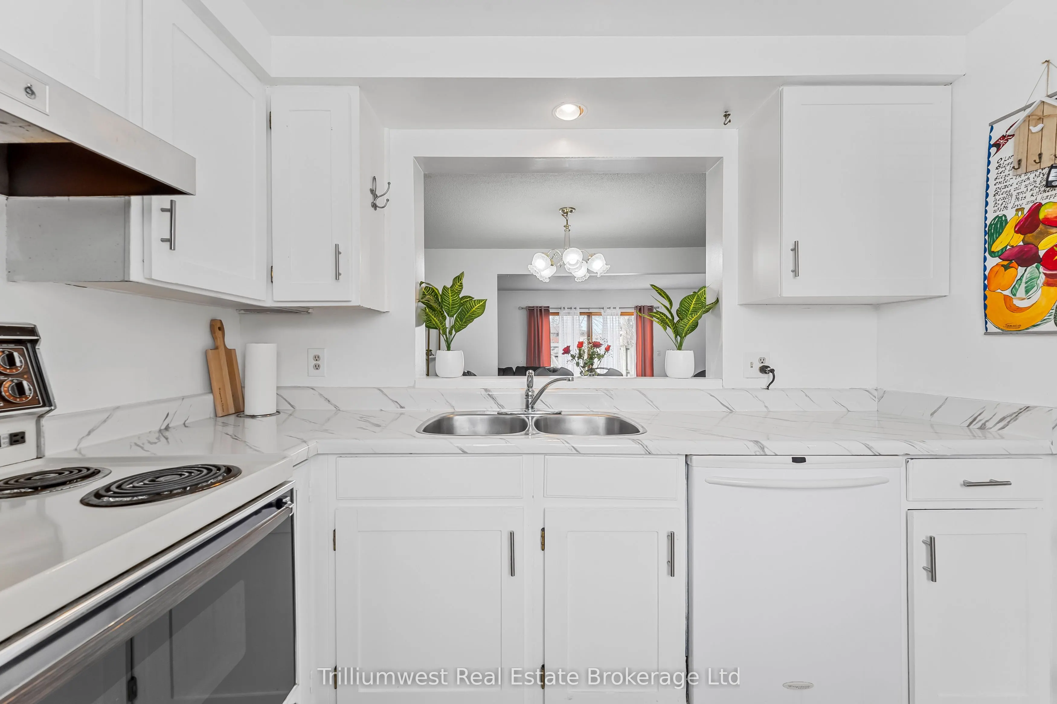 5982 Dunn Street, #8