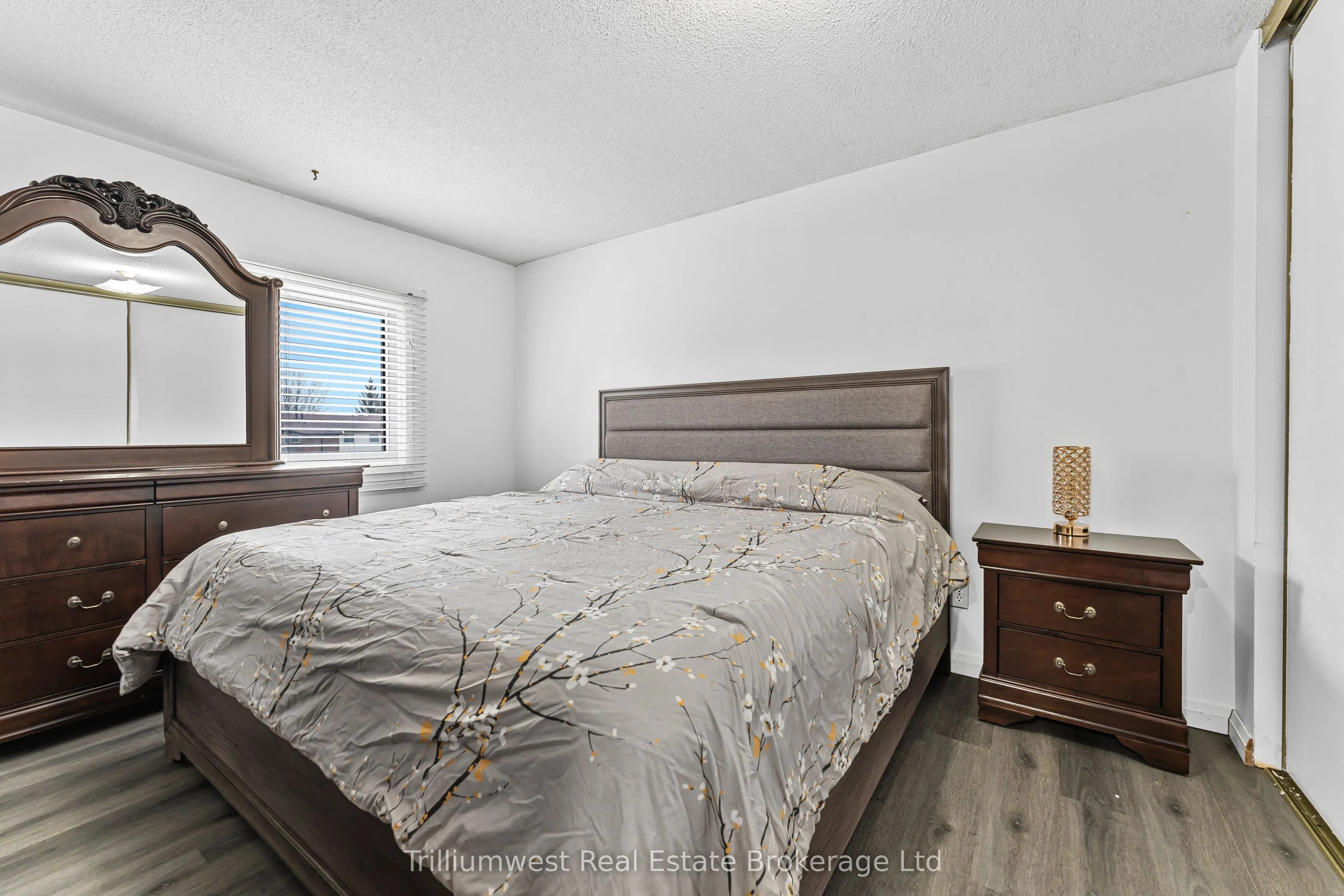 5982 Dunn Street, #8