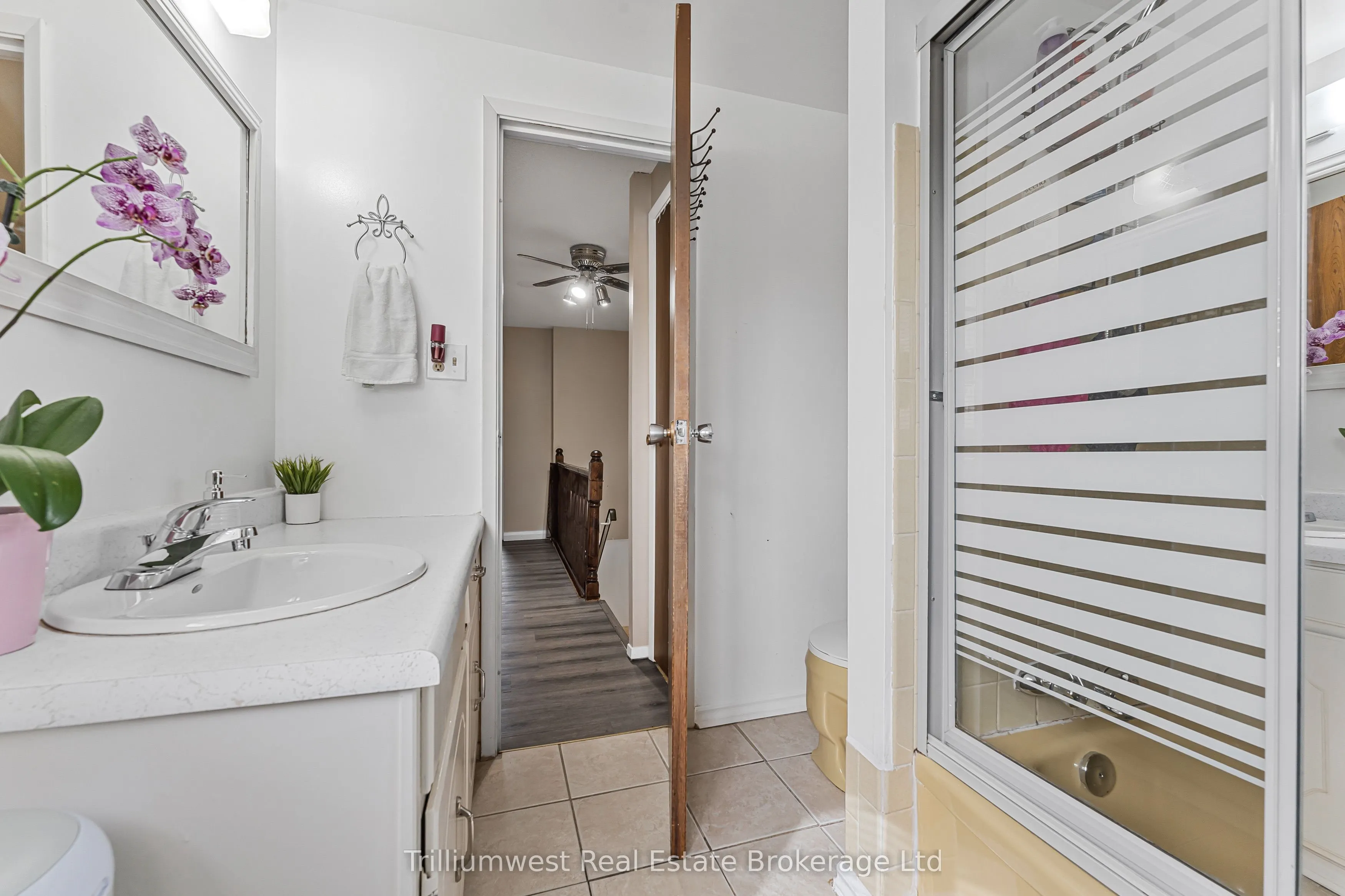 5982 Dunn Street, #8