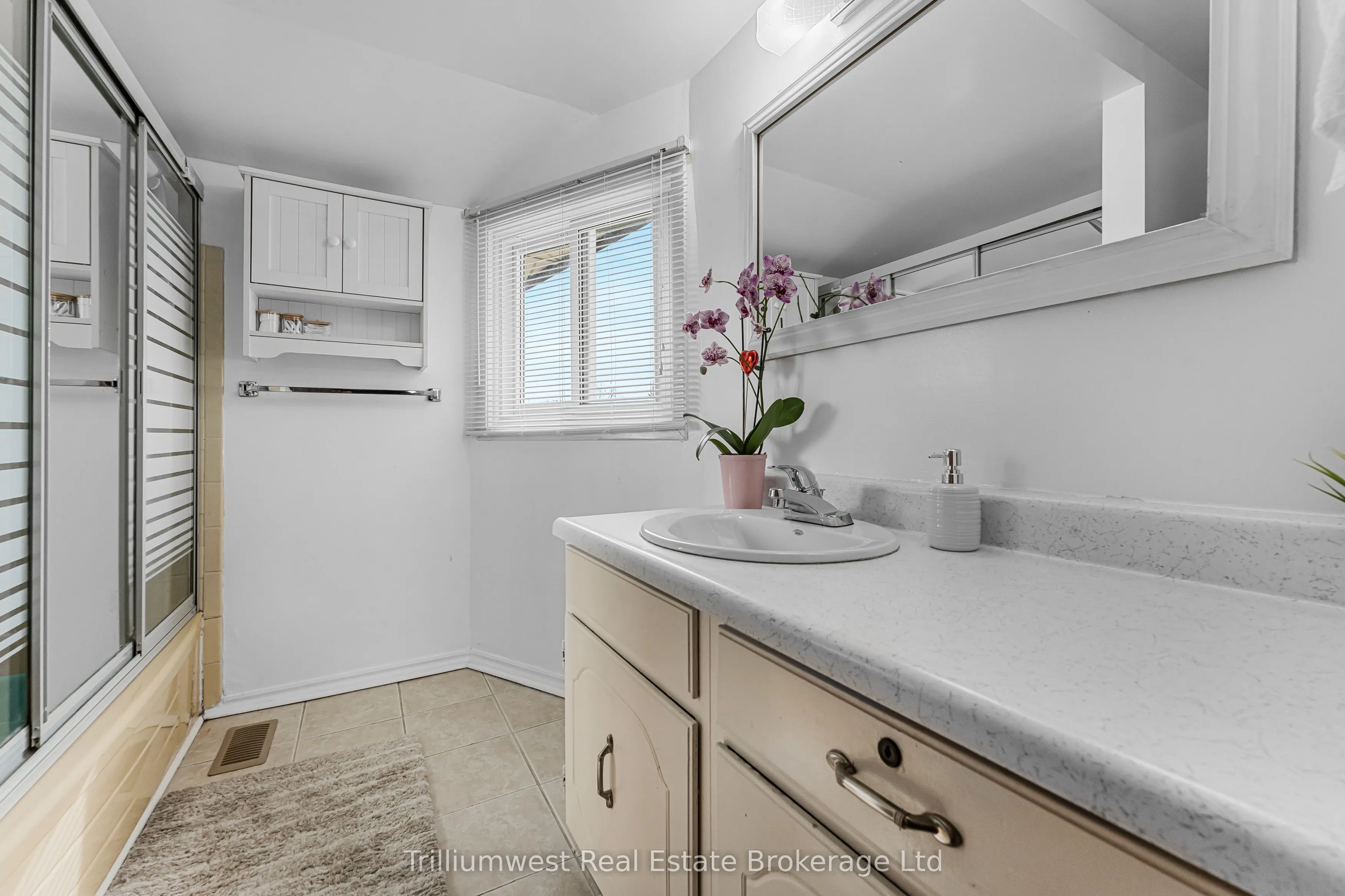 5982 Dunn Street, #8