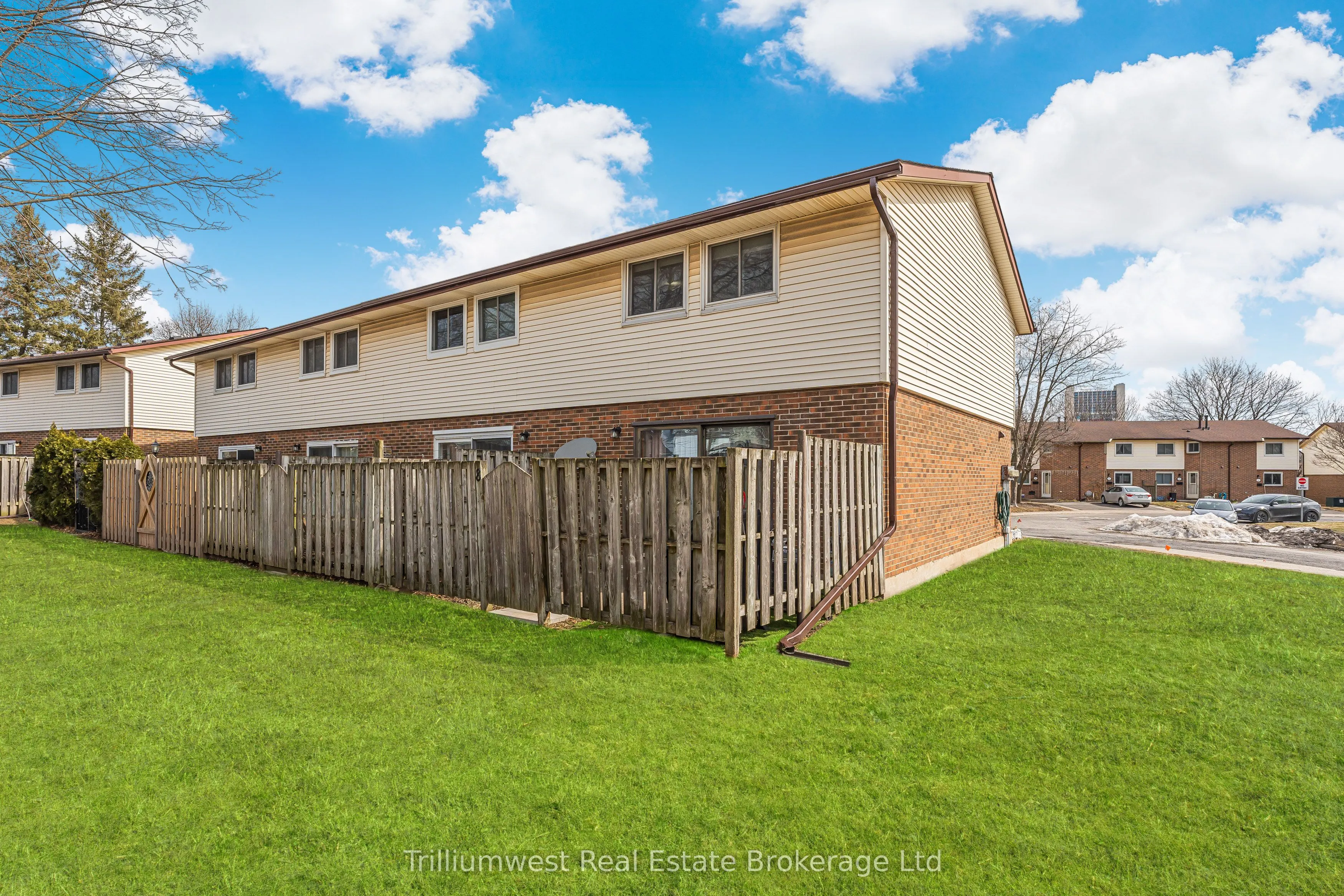 5982 Dunn Street, #8