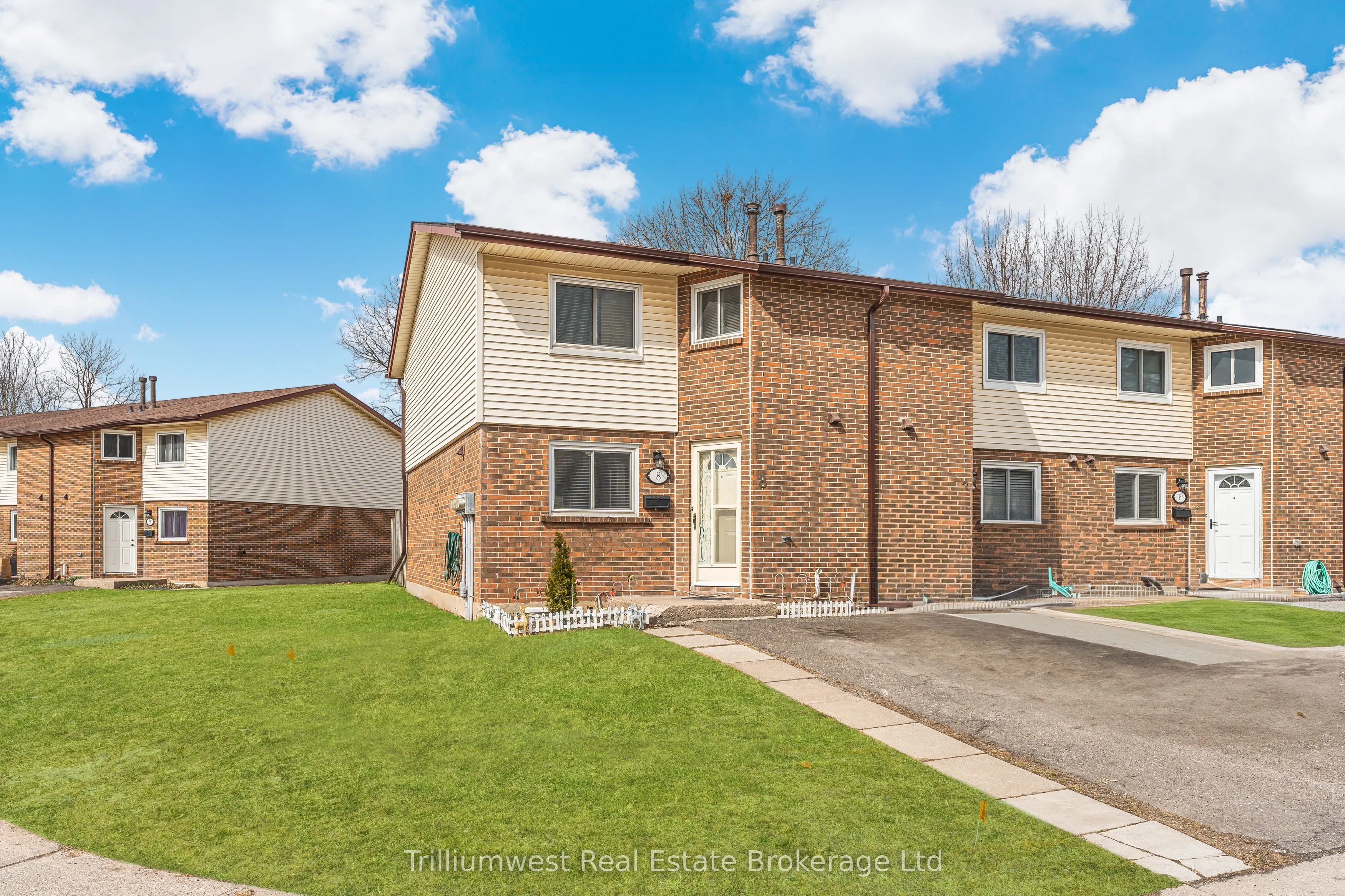 5982 Dunn Street, #8