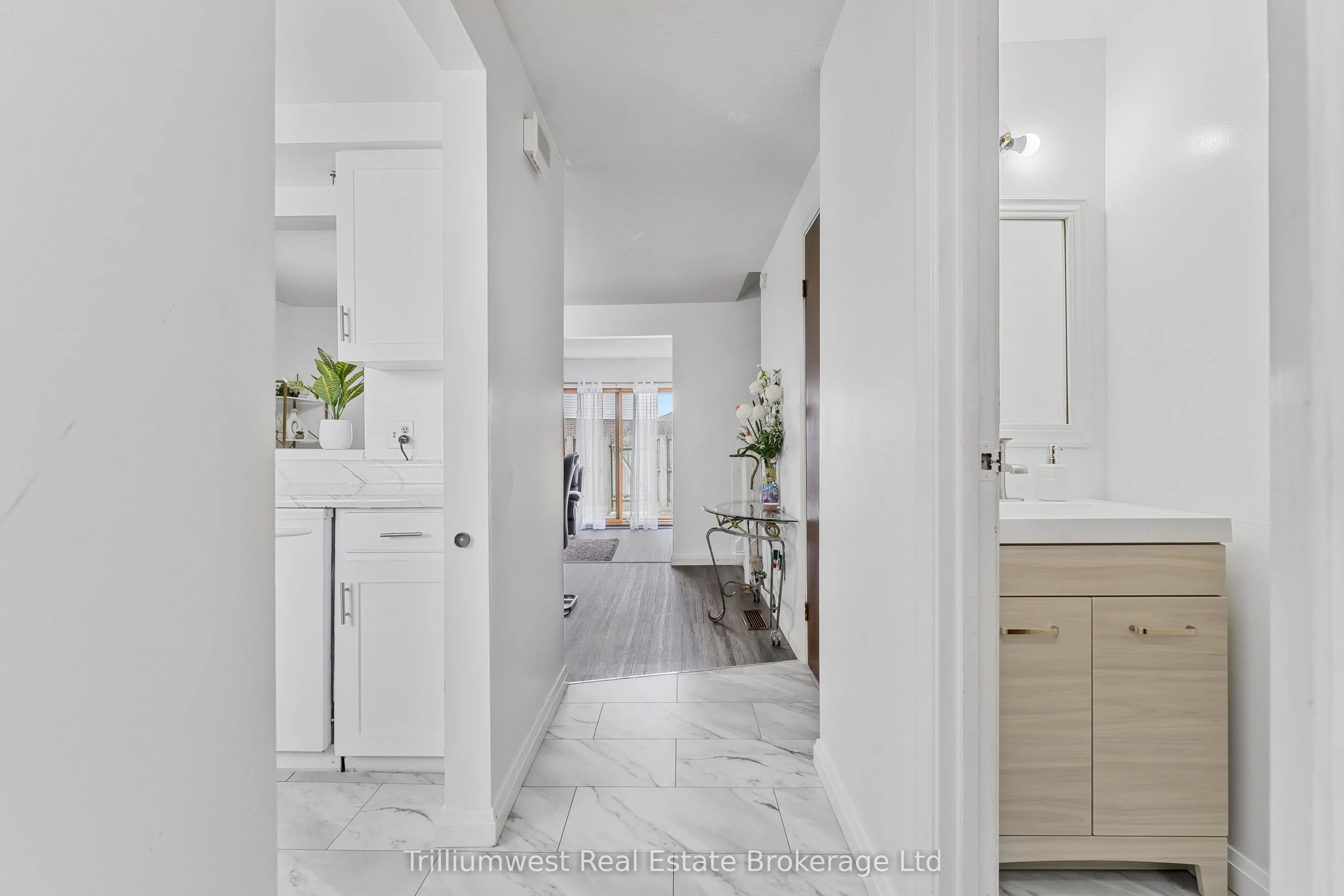 5982 Dunn Street, #8